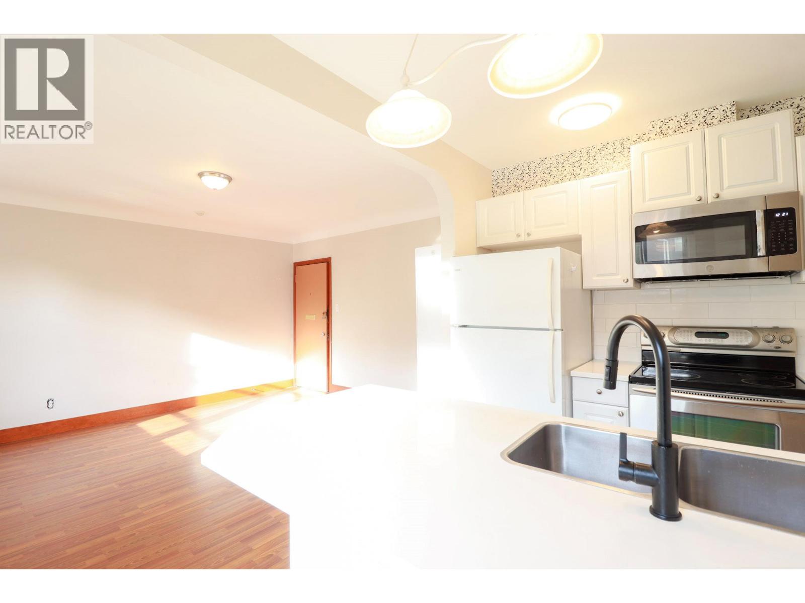 156 Nanaimo Avenue E Property Photo 20