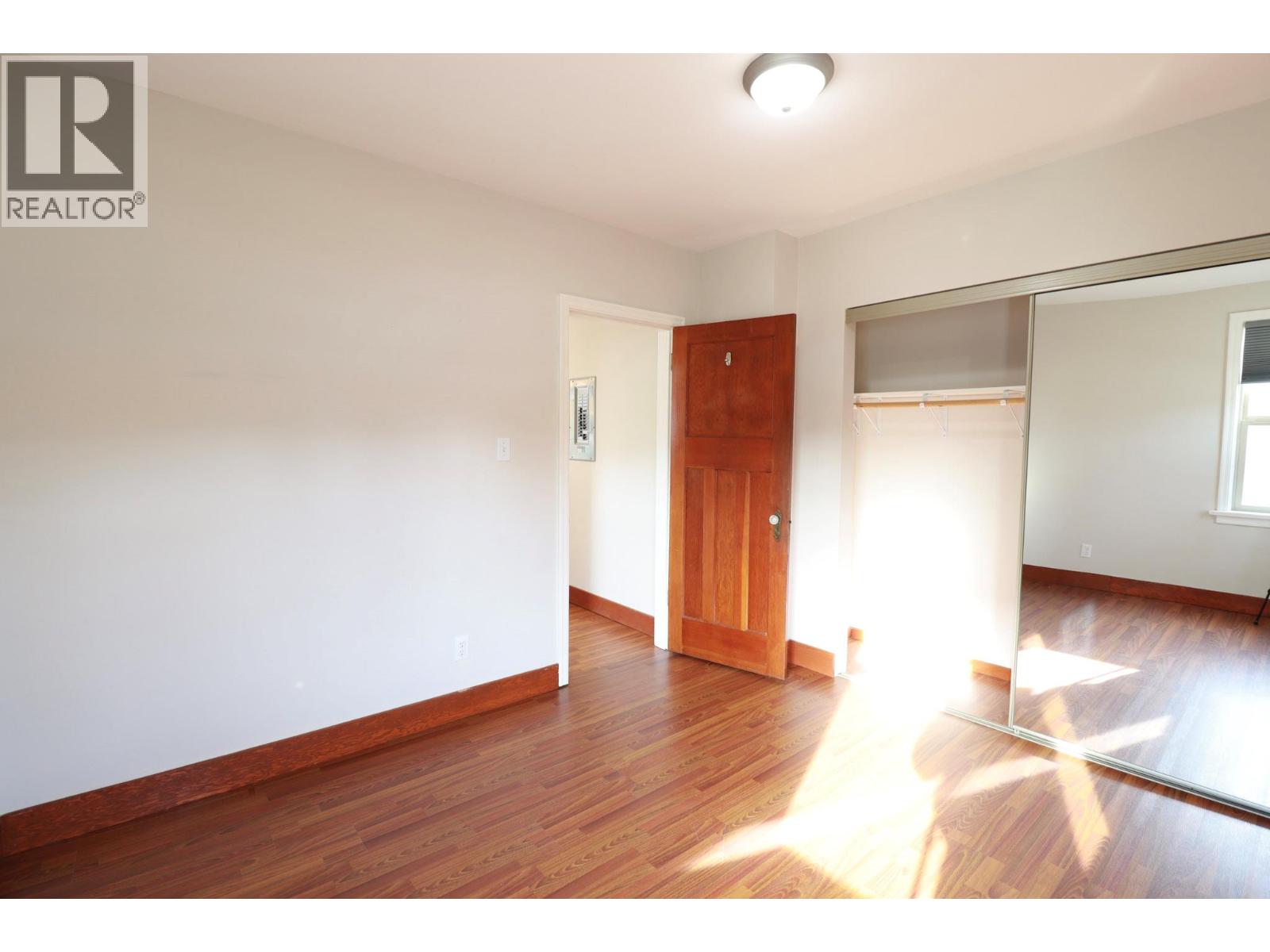 156 Nanaimo Avenue E Property Photo 23
