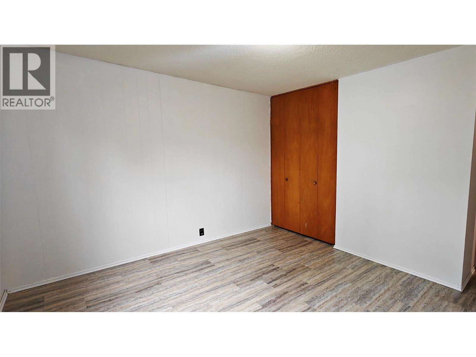 610 7th Avenue Property Photo 17