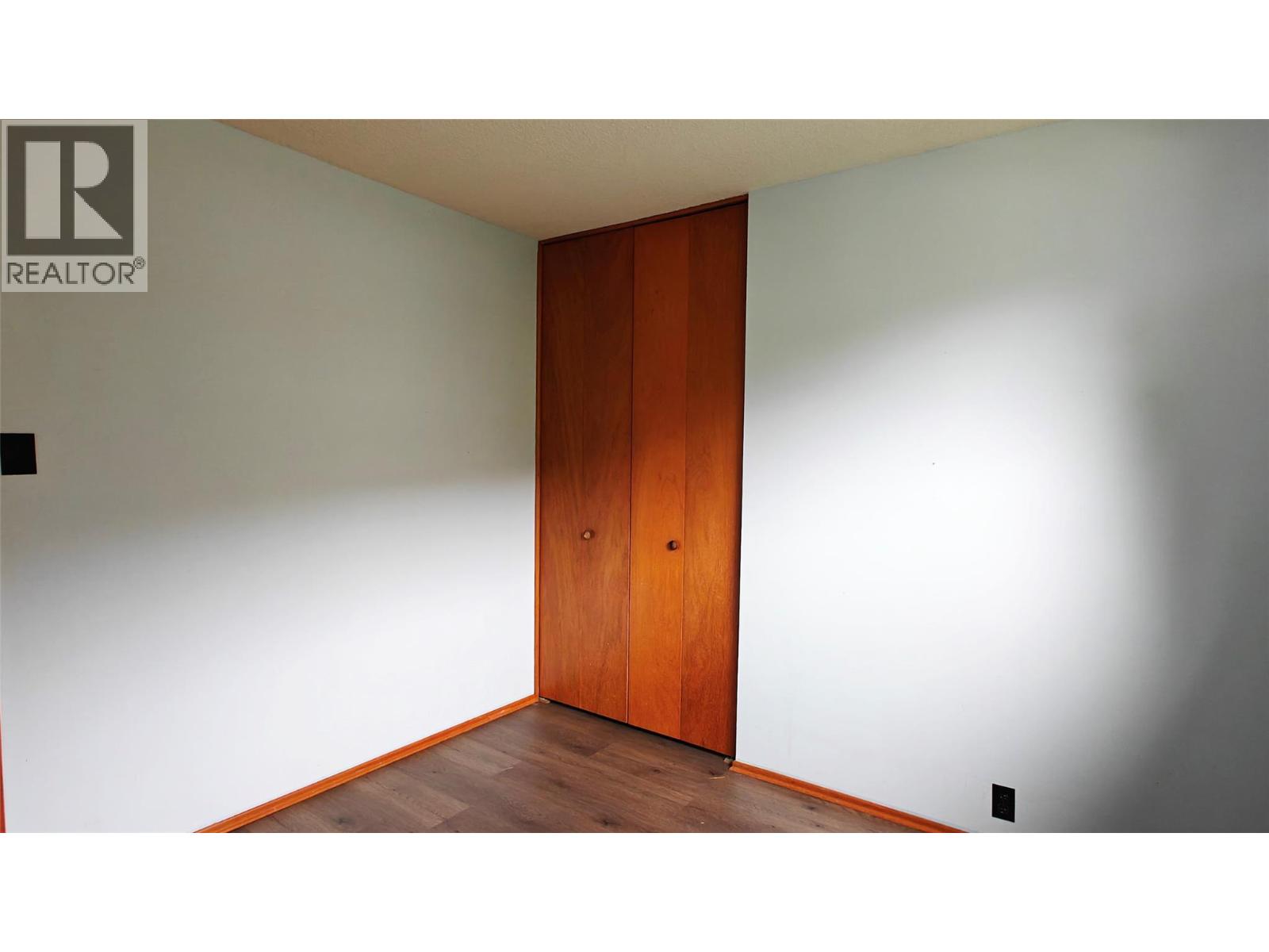 610 7th Avenue Property Photo 18