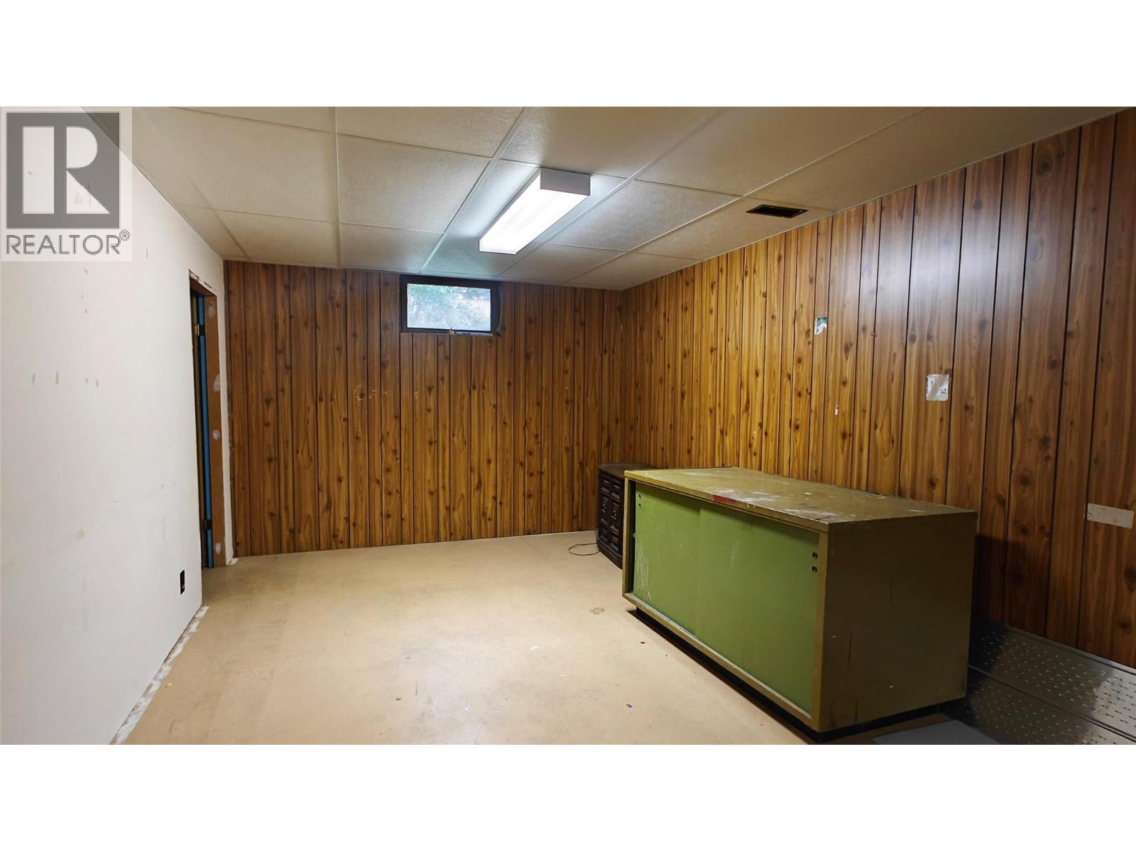 610 7th Avenue Property Photo 24