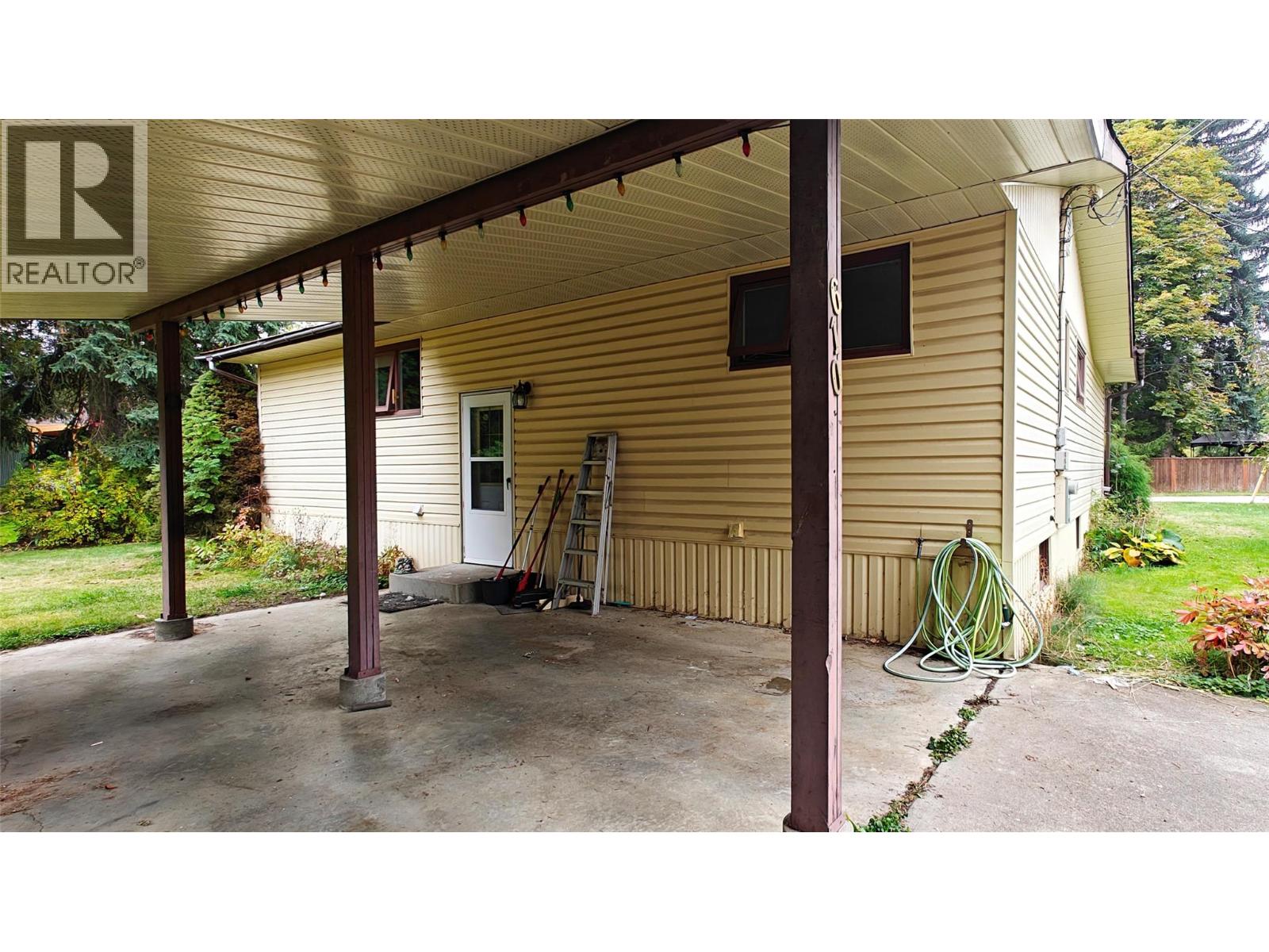 610 7th Avenue Property Photo 30