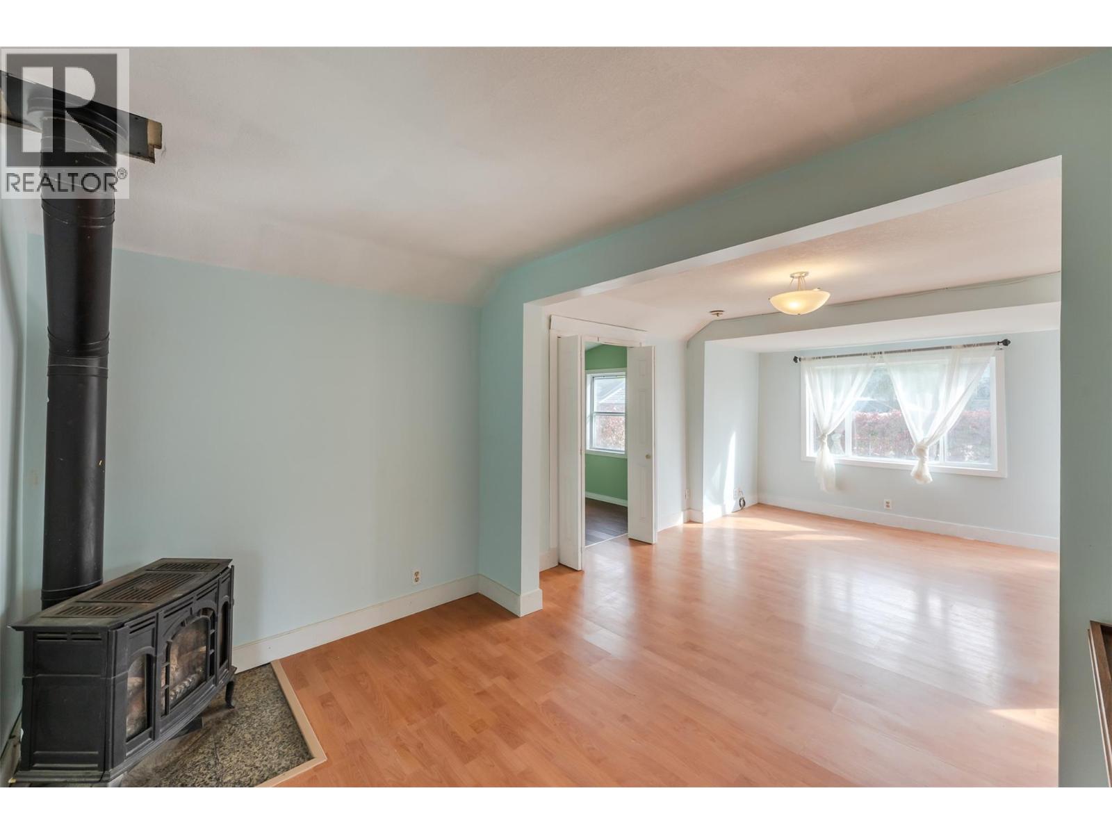 5814 Main Street Property Photo 20