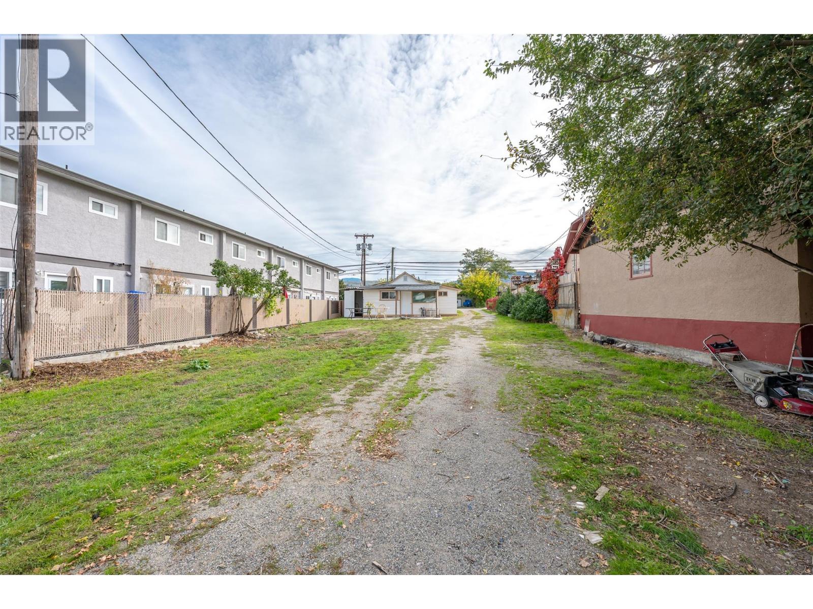 5814 Main Street Property Photo 45