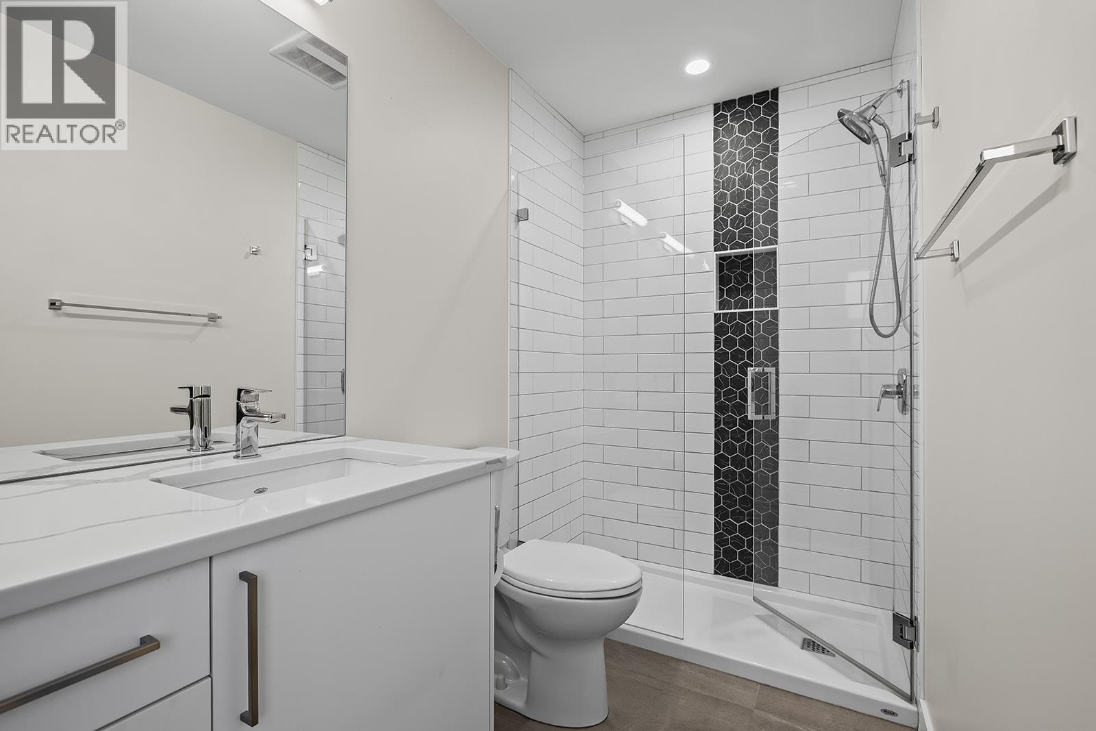 813 Rose Avenue Property Photo 14