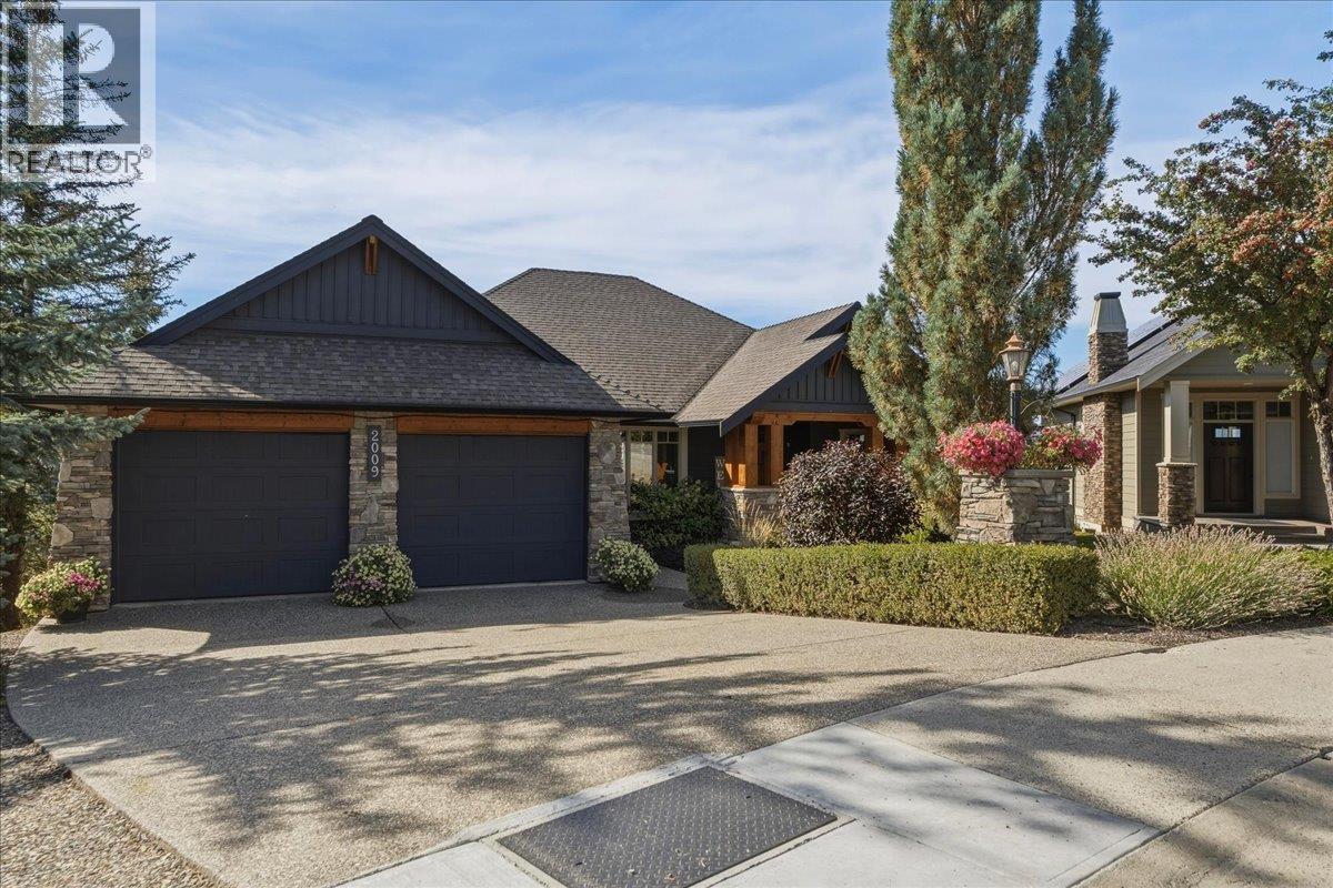 2009 Apex Court Property Photo 4