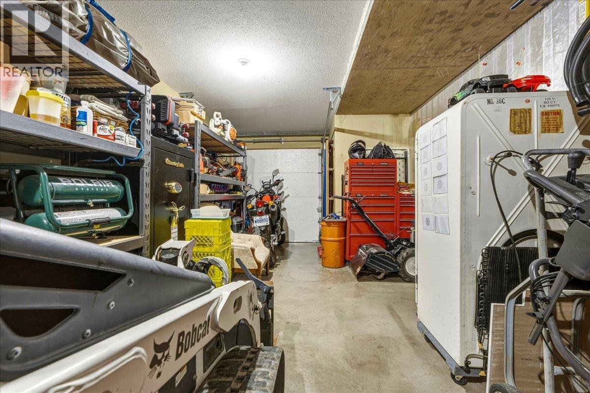 2009 Apex Court Property Photo 65
