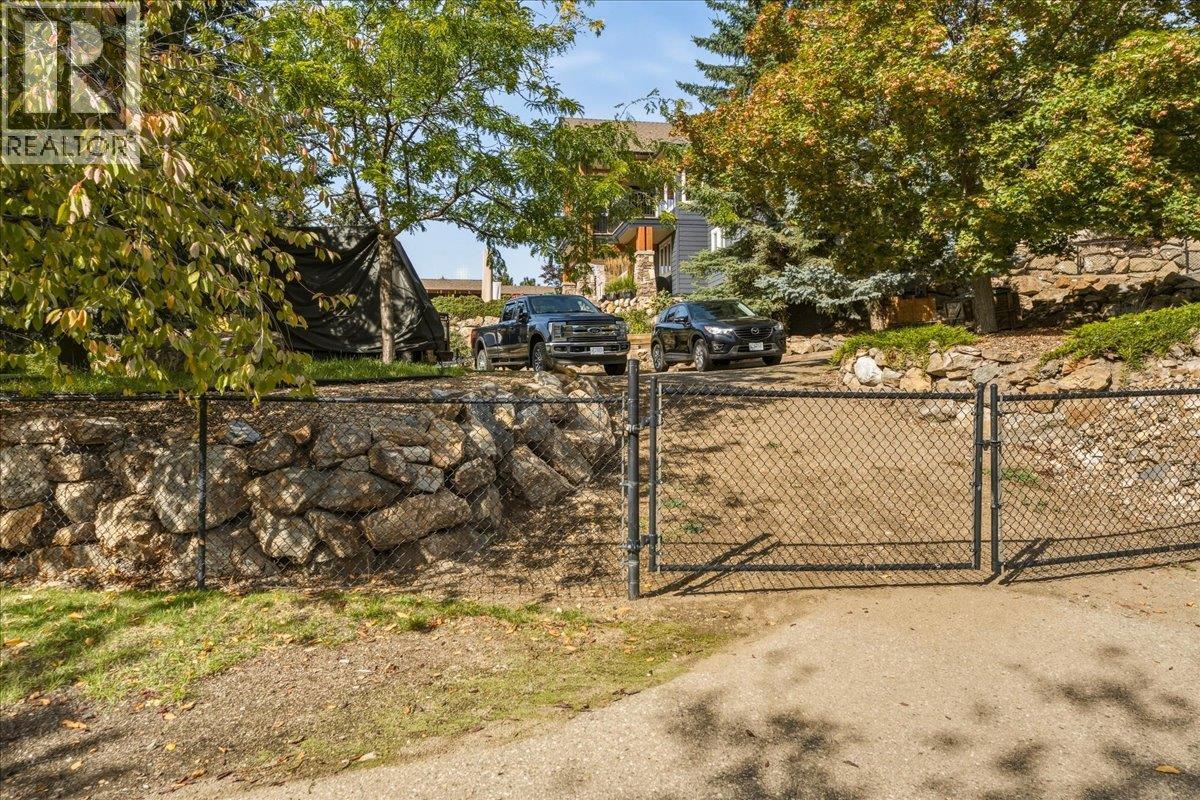 2009 Apex Court Property Photo 71