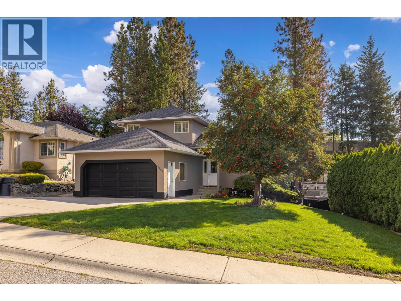 2109 Sunview Drive Property Photo 2