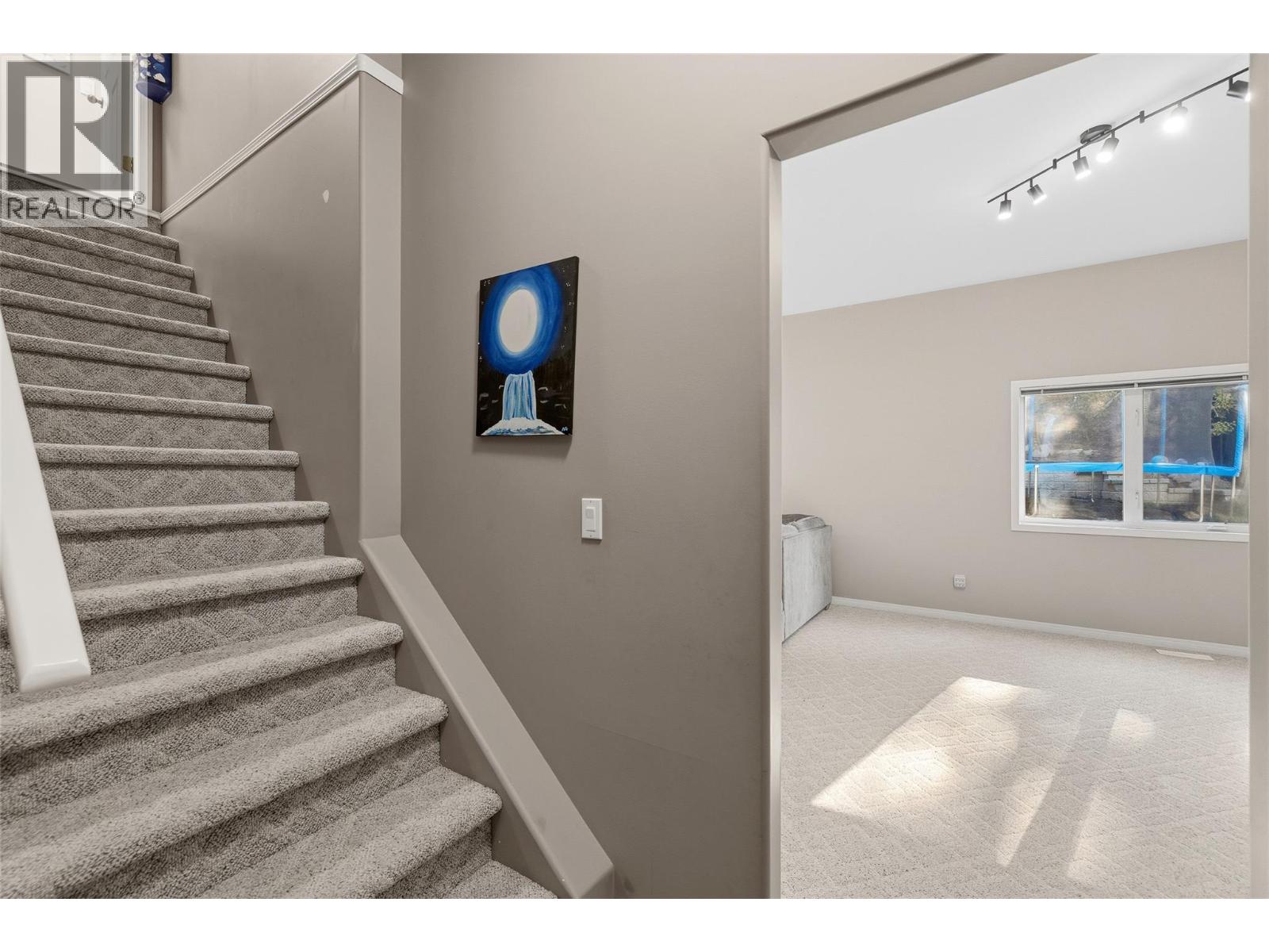 2109 Sunview Drive Property Photo 30