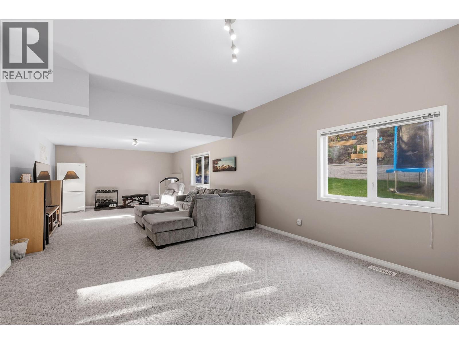 2109 Sunview Drive Property Photo 31