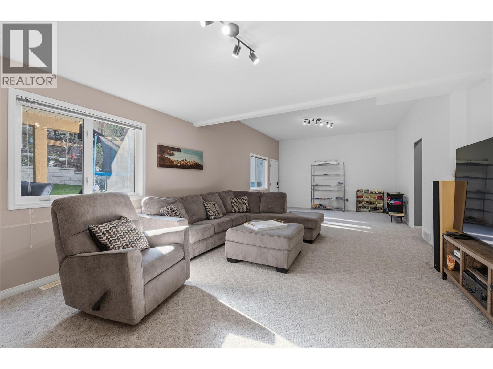 2109 Sunview Drive Property Photo 32