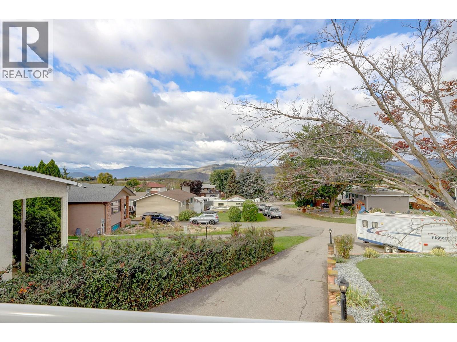 5723 Richards Crescent Property Photo 15