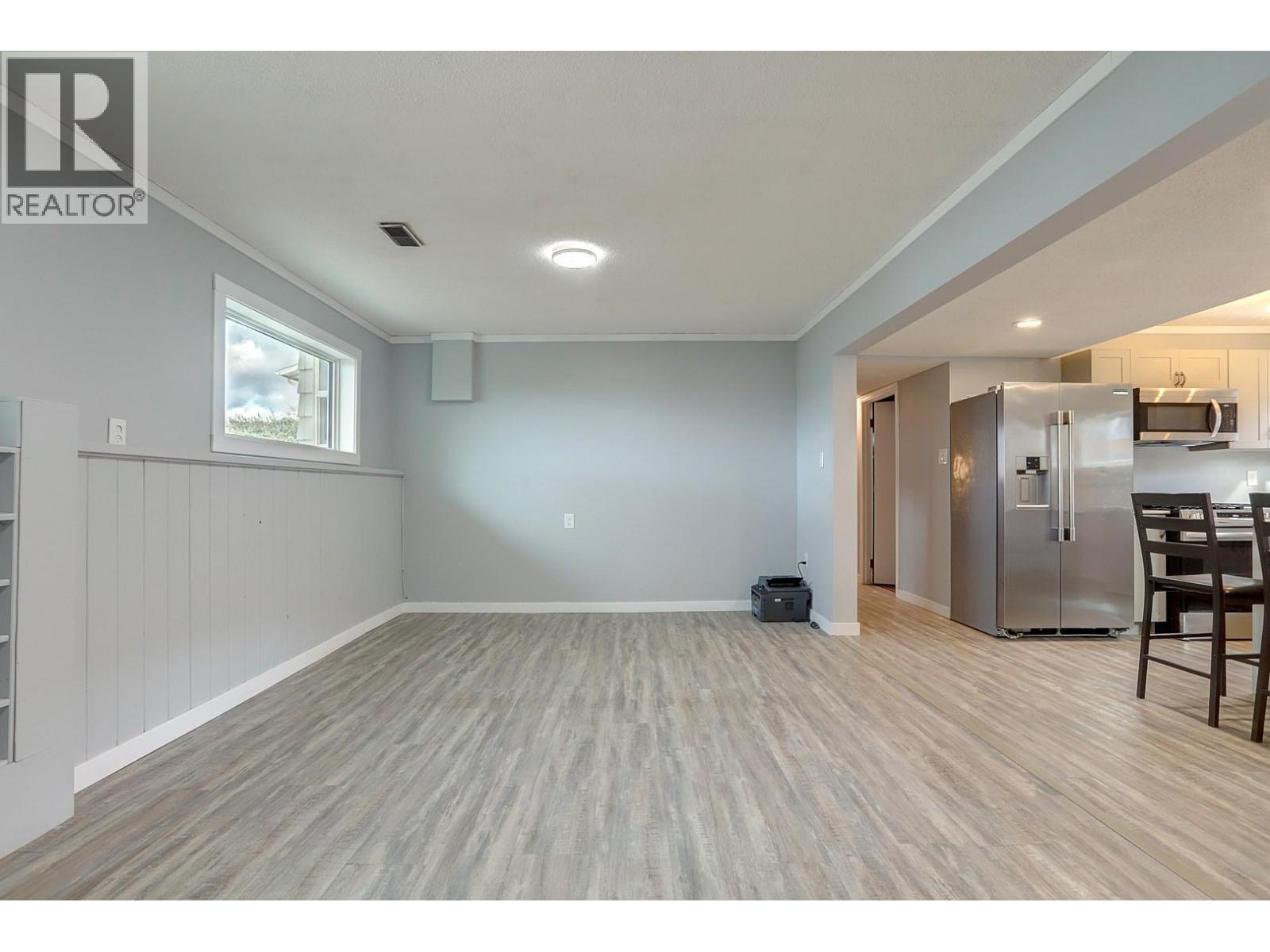 5723 Richards Crescent Property Photo 42