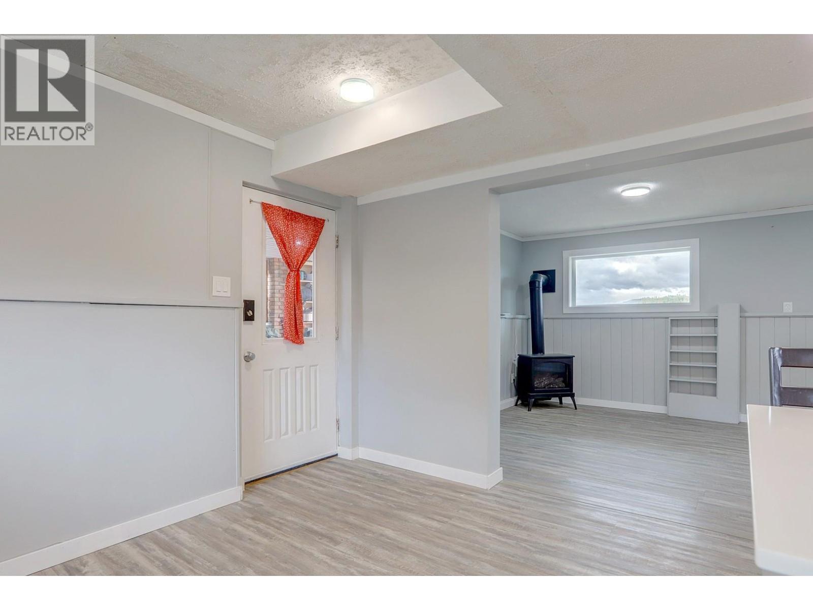 5723 Richards Crescent Property Photo 47