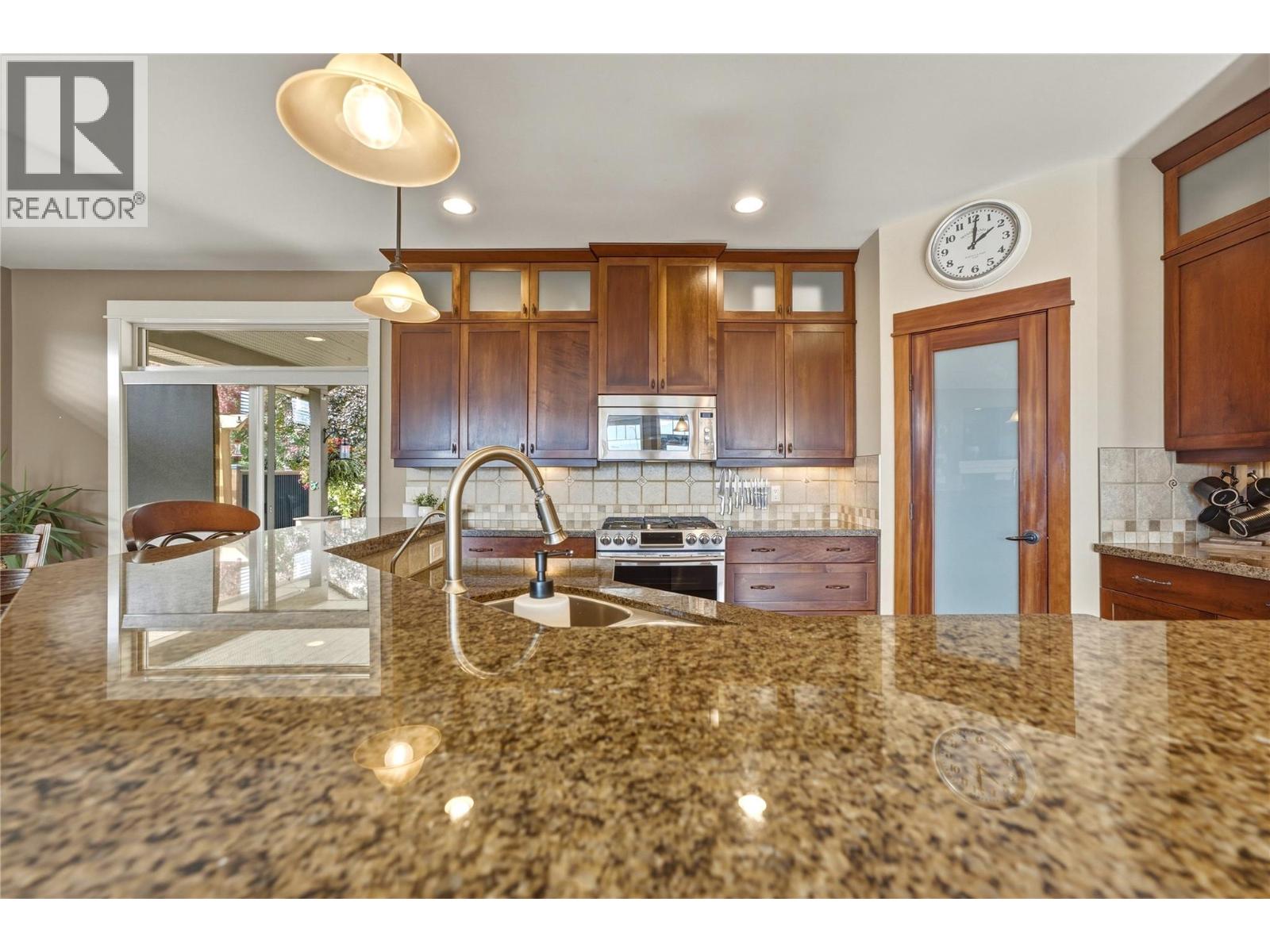 547 Mt. Tanner Place Property Photo 15