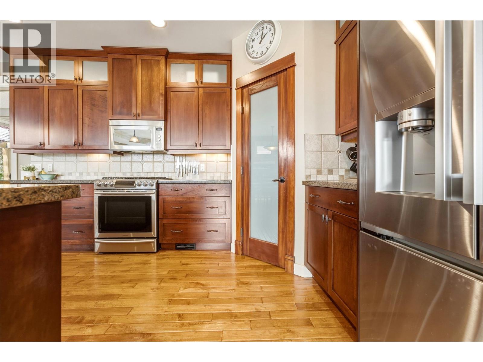 547 Mt. Tanner Place Property Photo 19