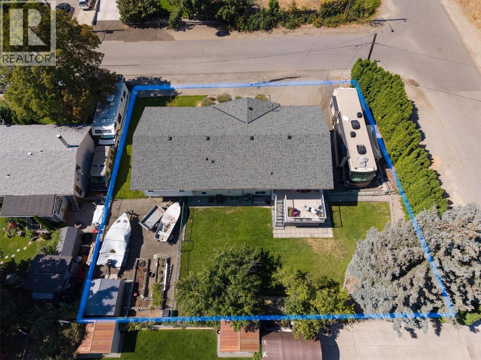 450 Holbrook Road W Property Photo 3