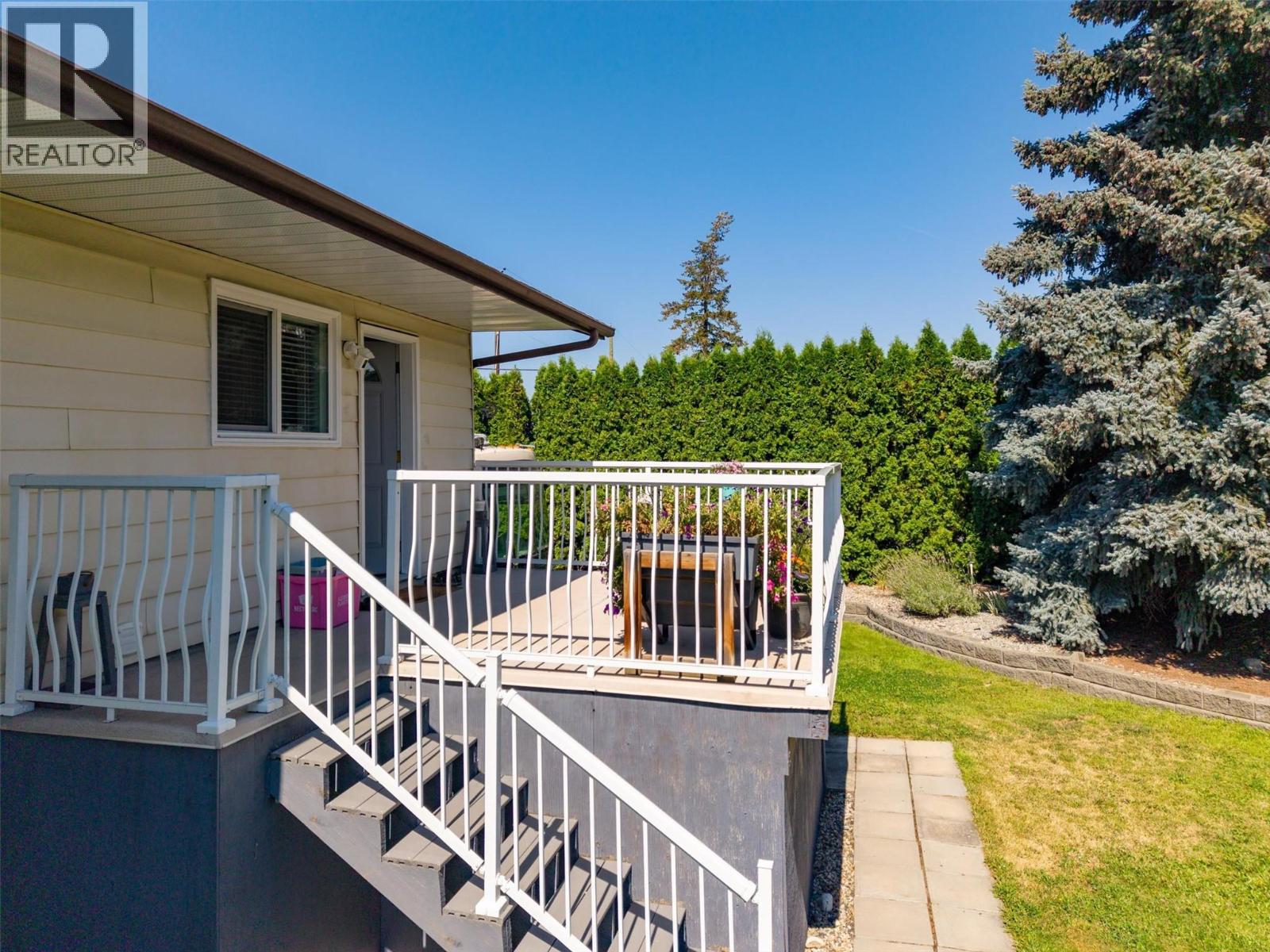 450 Holbrook Road W Property Photo 23
