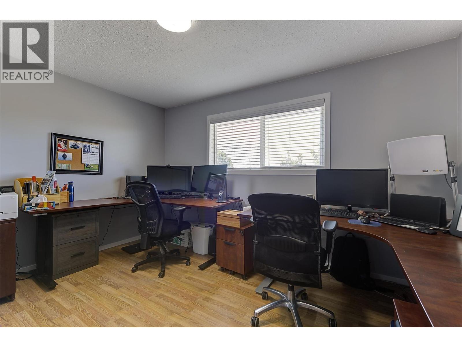 450 Holbrook Road W Property Photo 28