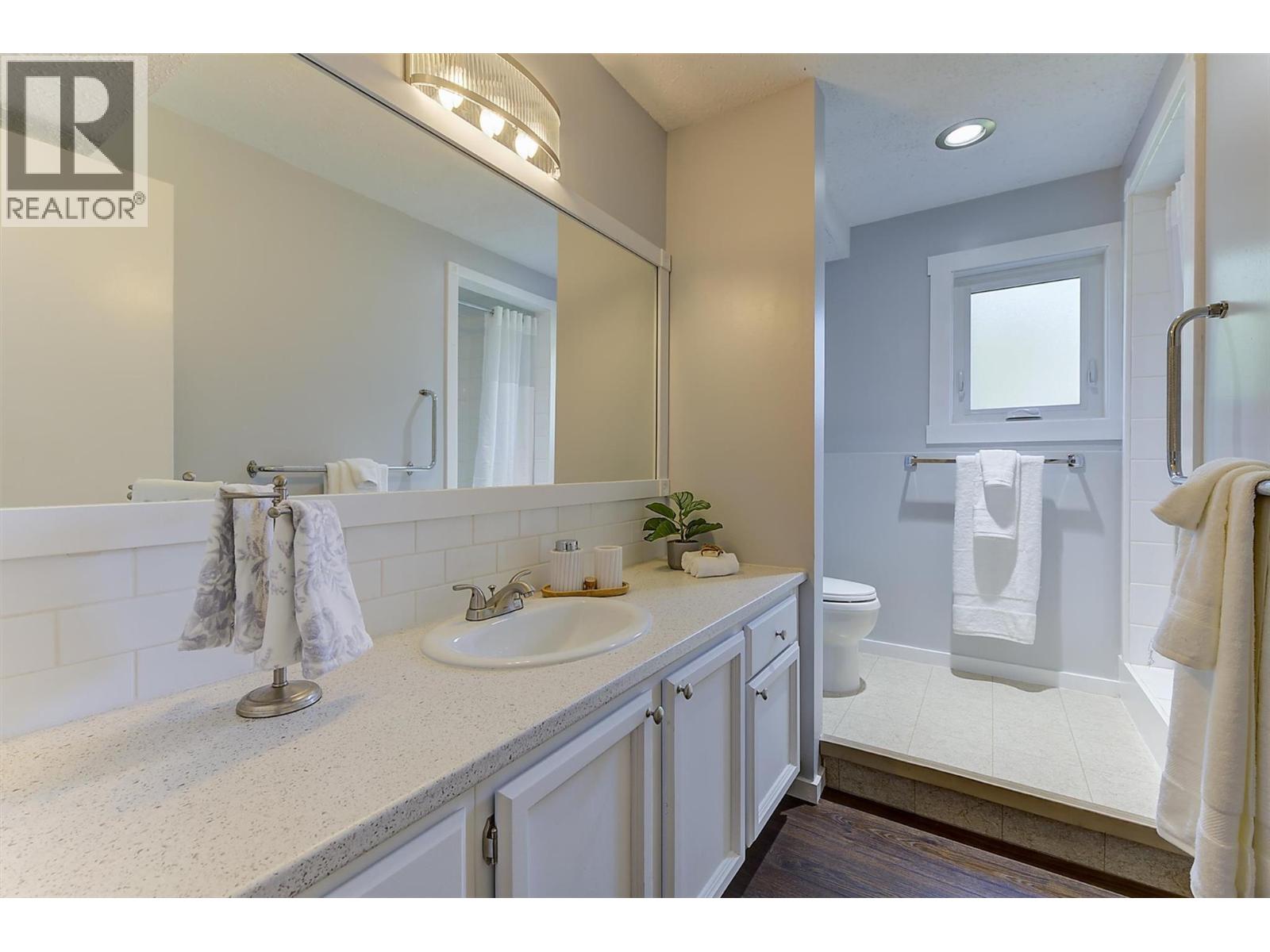 450 Holbrook Road W Property Photo 36