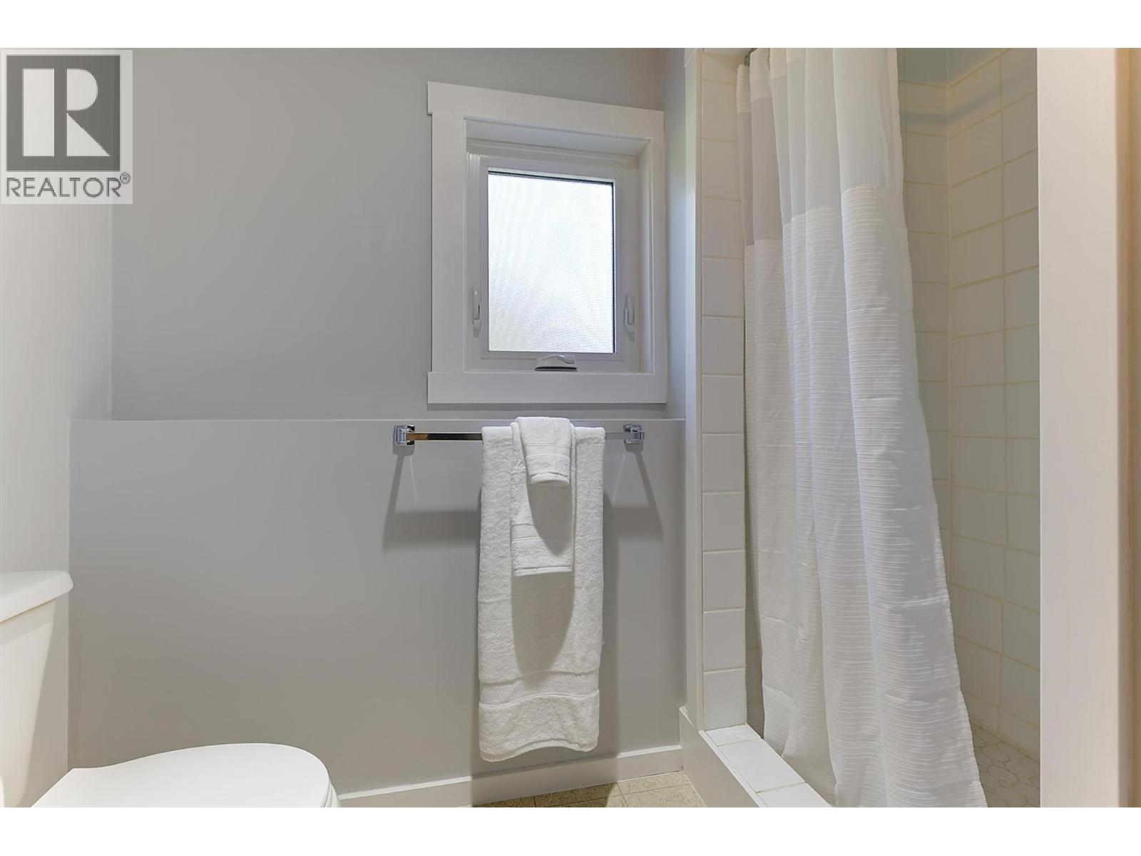 450 Holbrook Road W Property Photo 38
