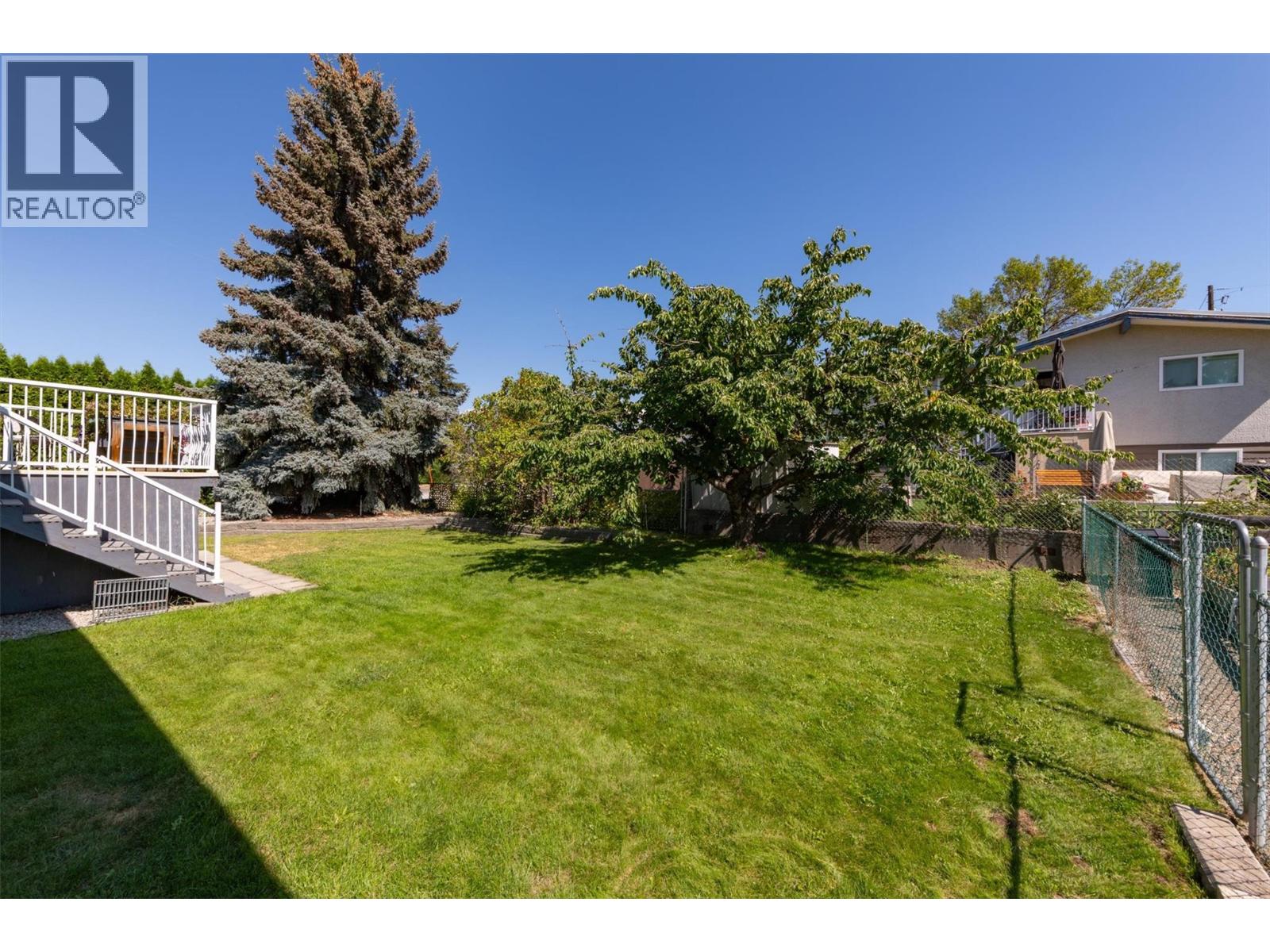 450 Holbrook Road W Property Photo 44