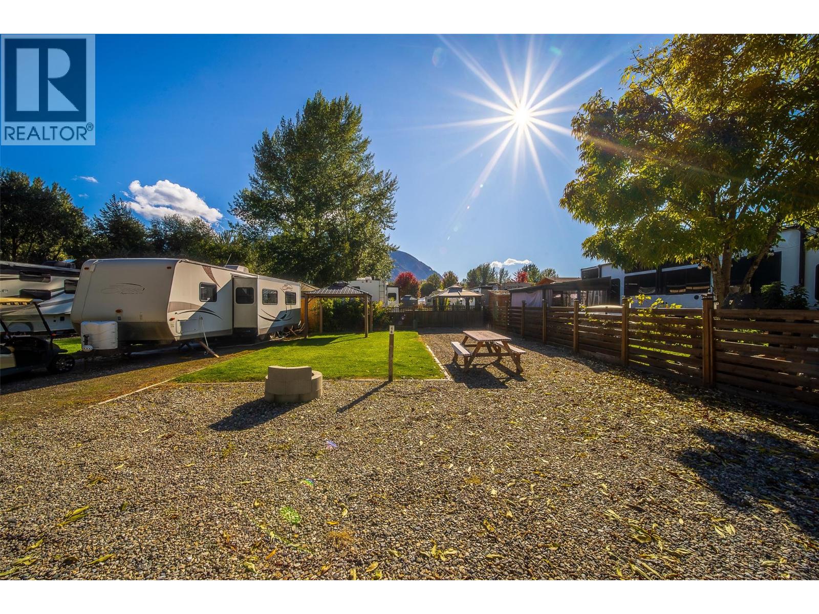 46 Cottonwood Drive N Property Photo 4