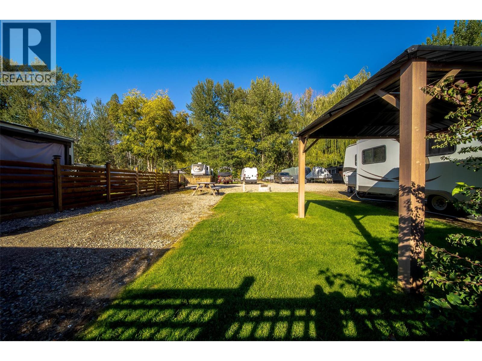46 Cottonwood Drive N Property Photo 10