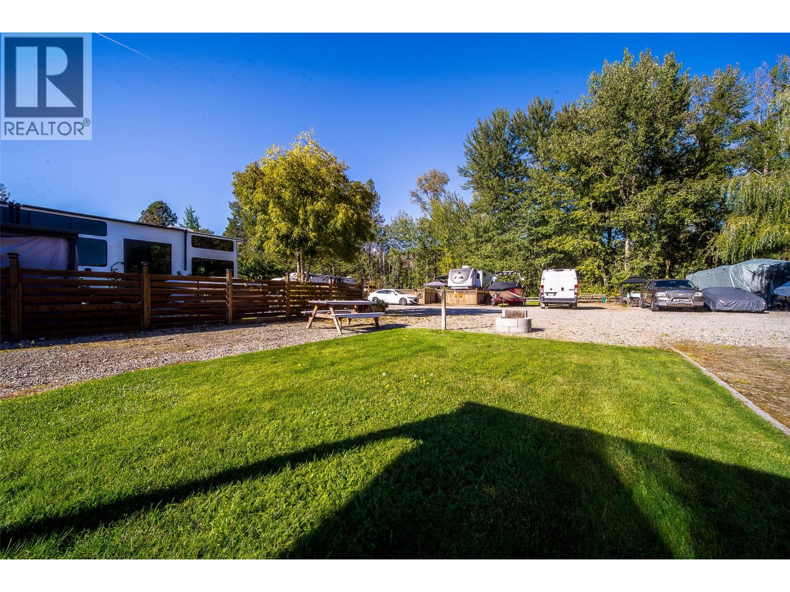 46 Cottonwood Drive N Property Photo 12