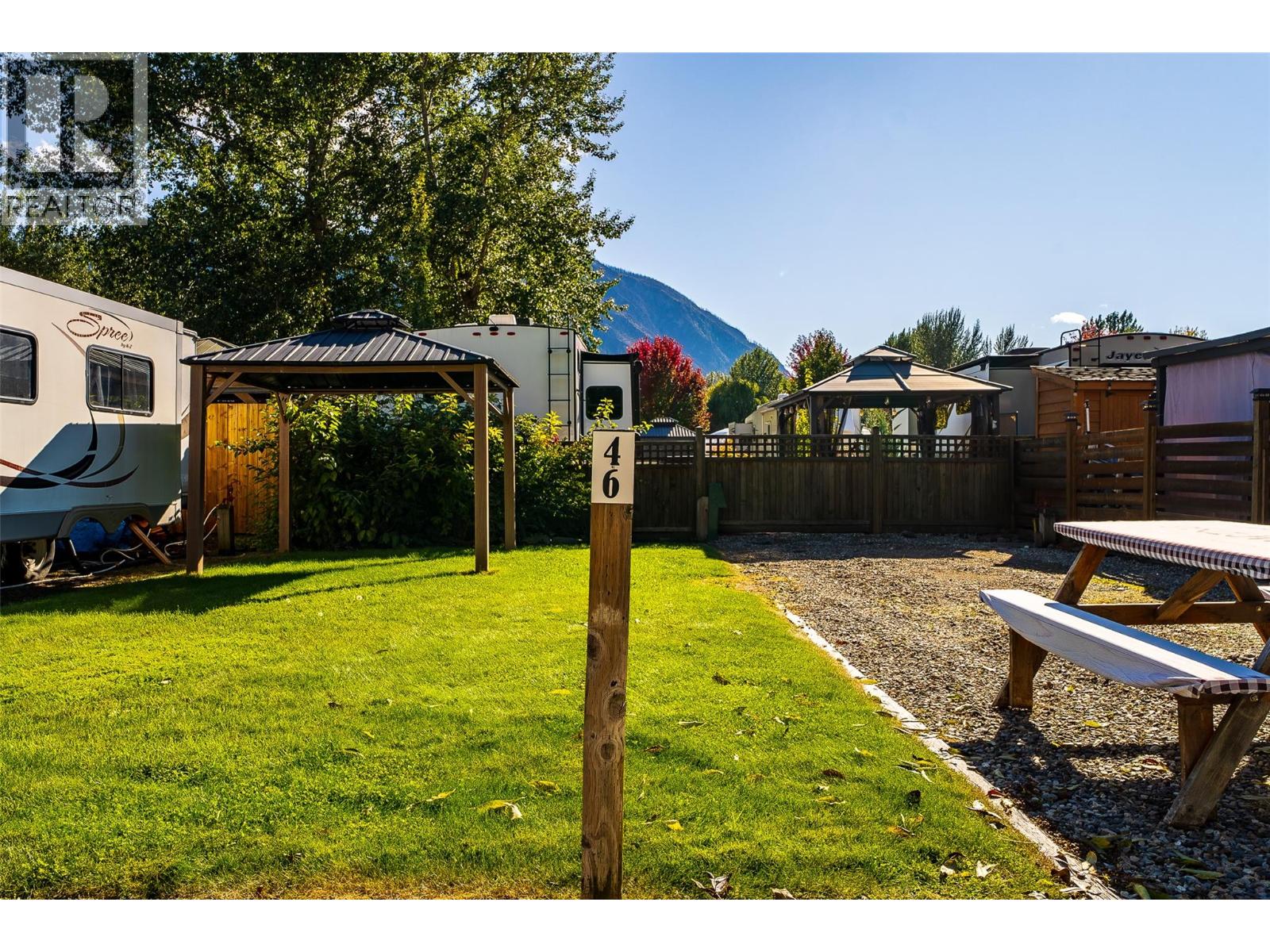 46 Cottonwood Drive N Property Photo 13