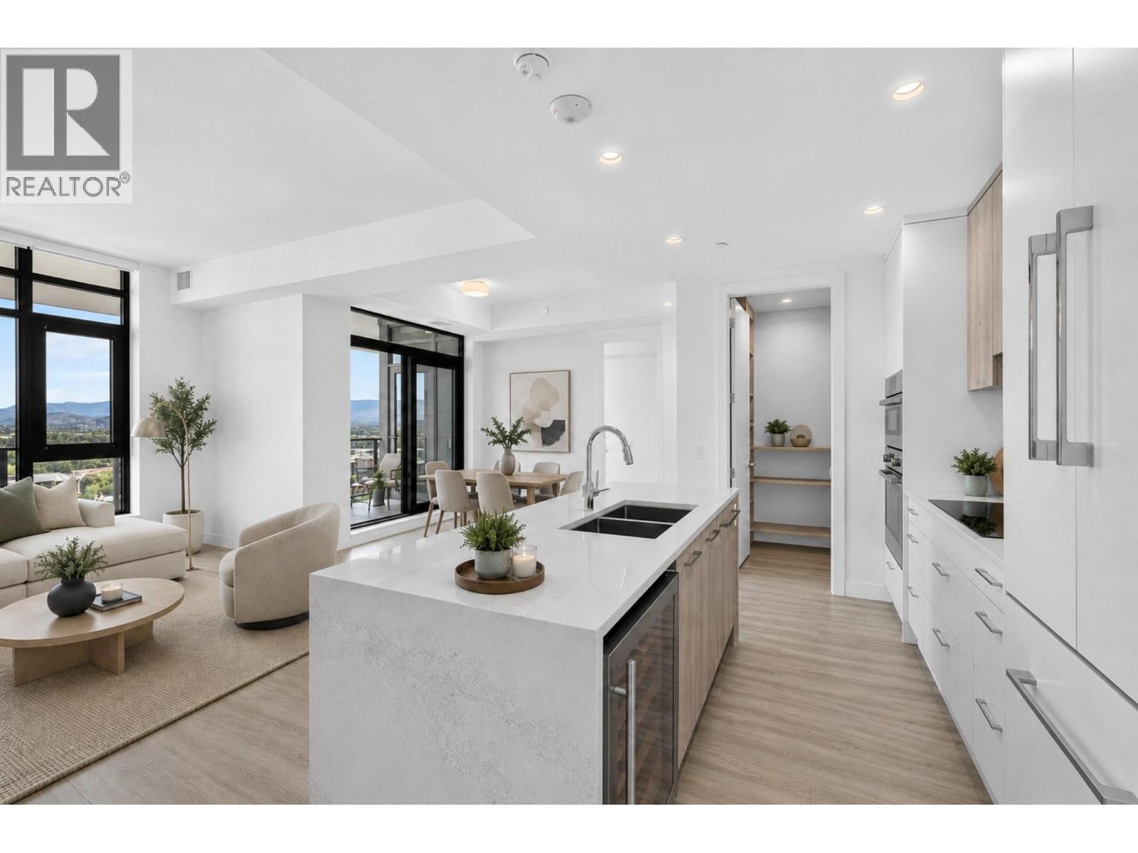 3699 Capozzi Road Unit# Ph6 Property Photo 6