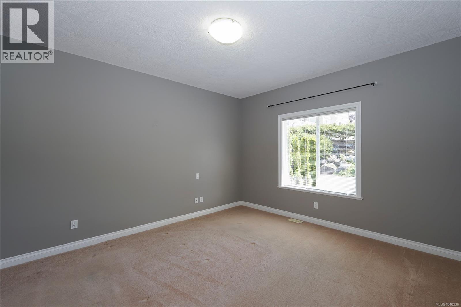 54 1150 Walkem Rd Property Photo 16