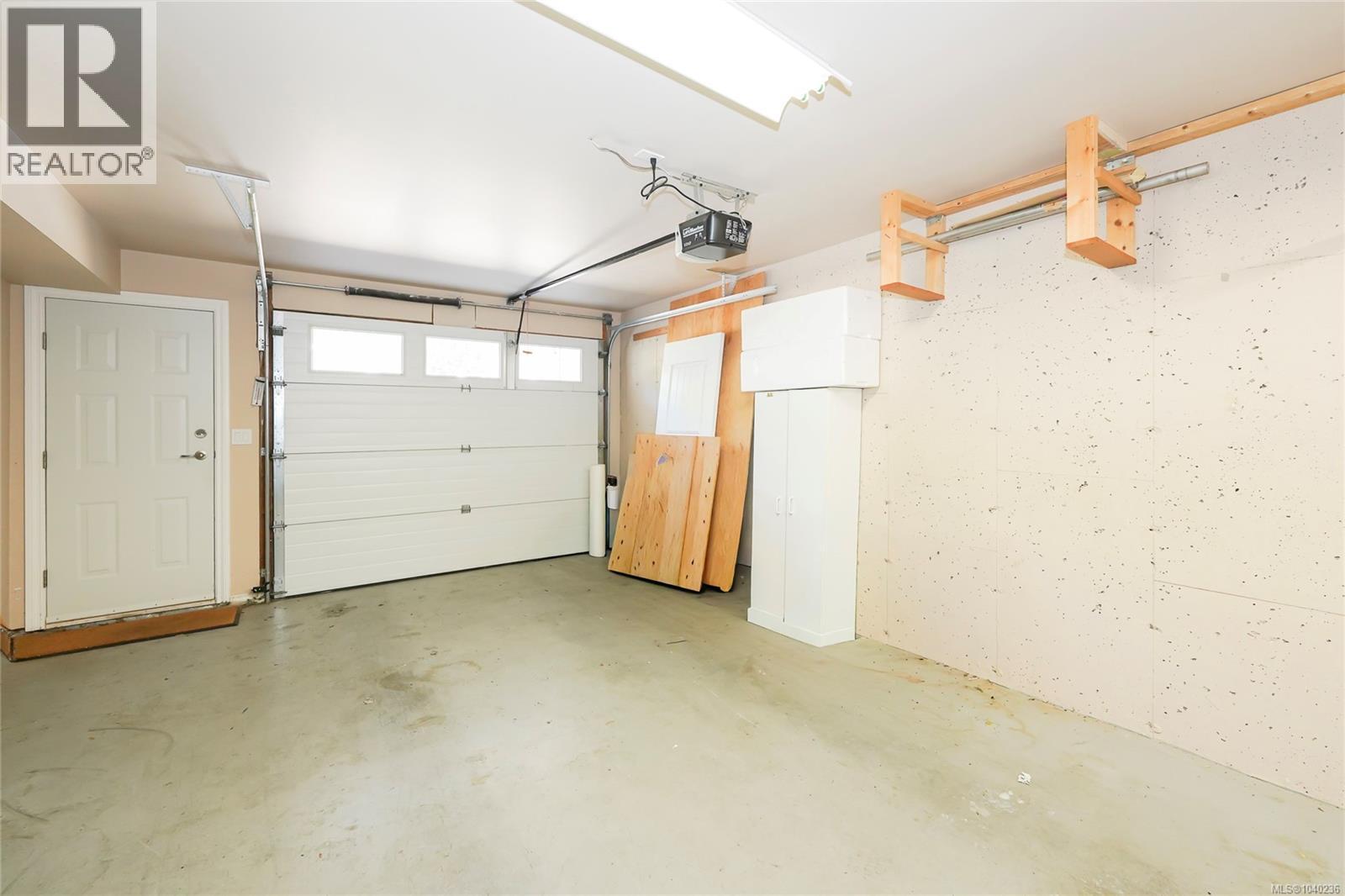 54 1150 Walkem Rd Property Photo 25