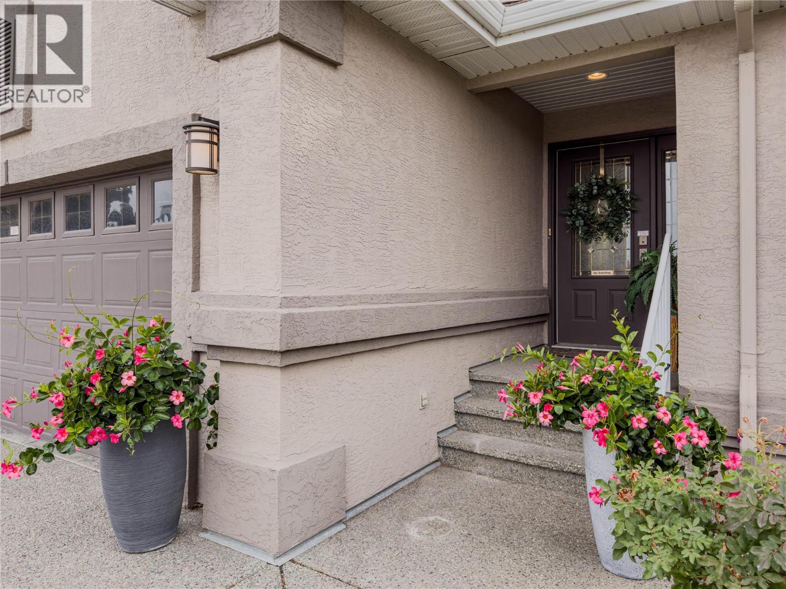 101 Coppertree Court Property Photo 2