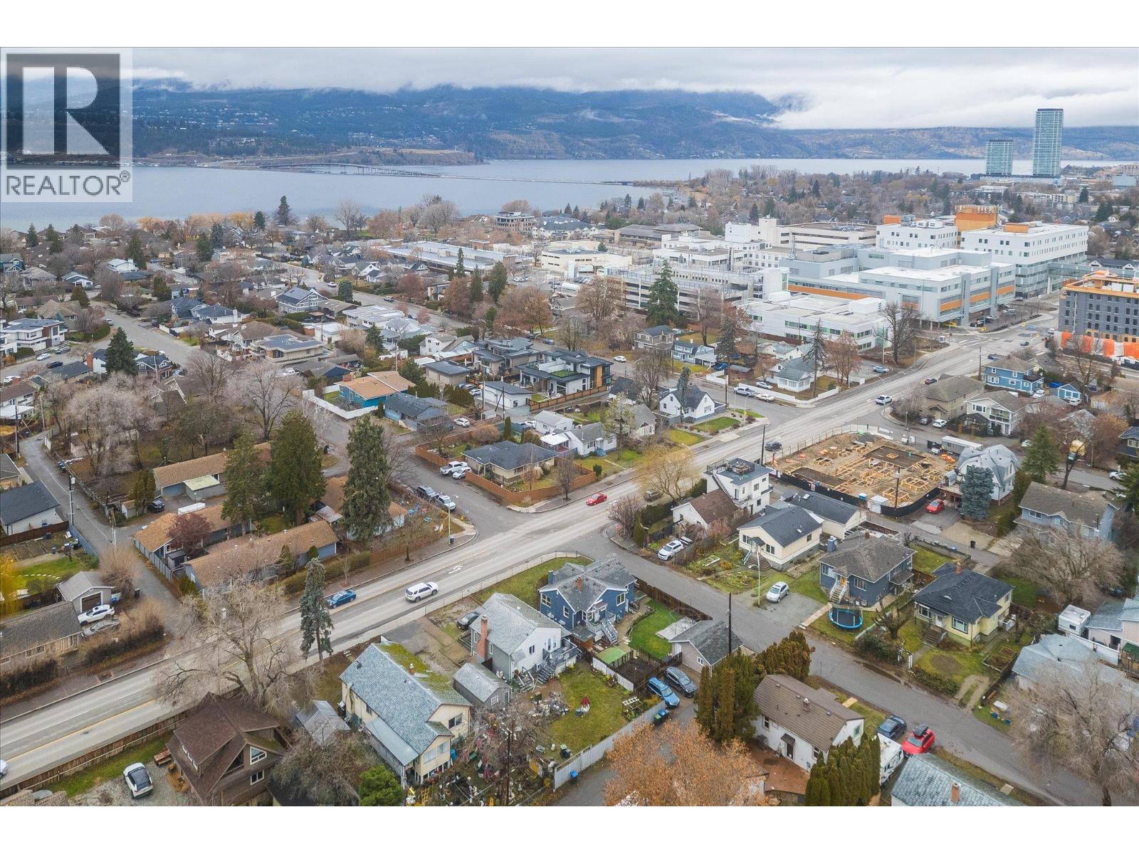 2405 Pandosy Street Property Photo 11
