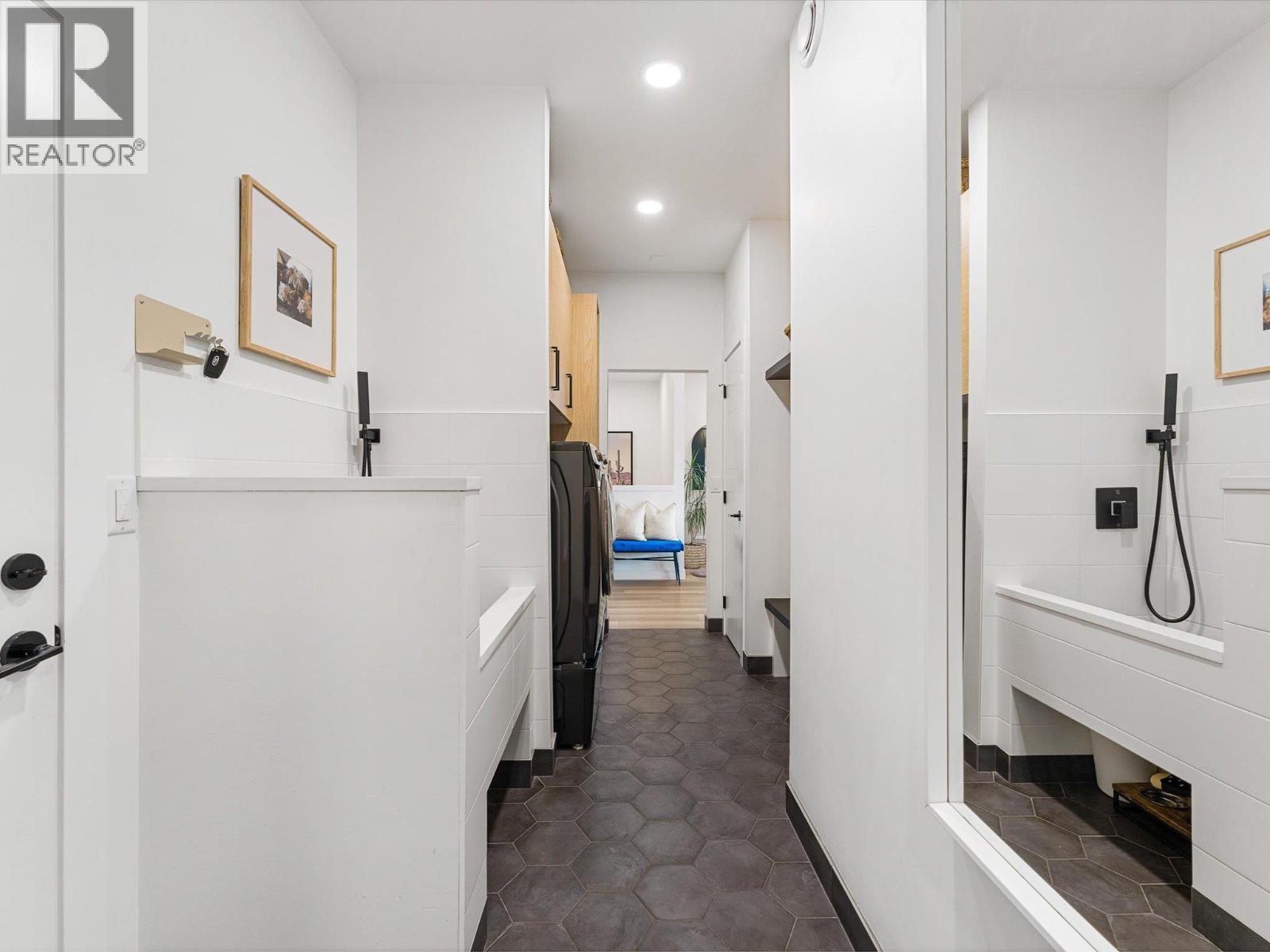 208 Skyland Drive Property Photo 35