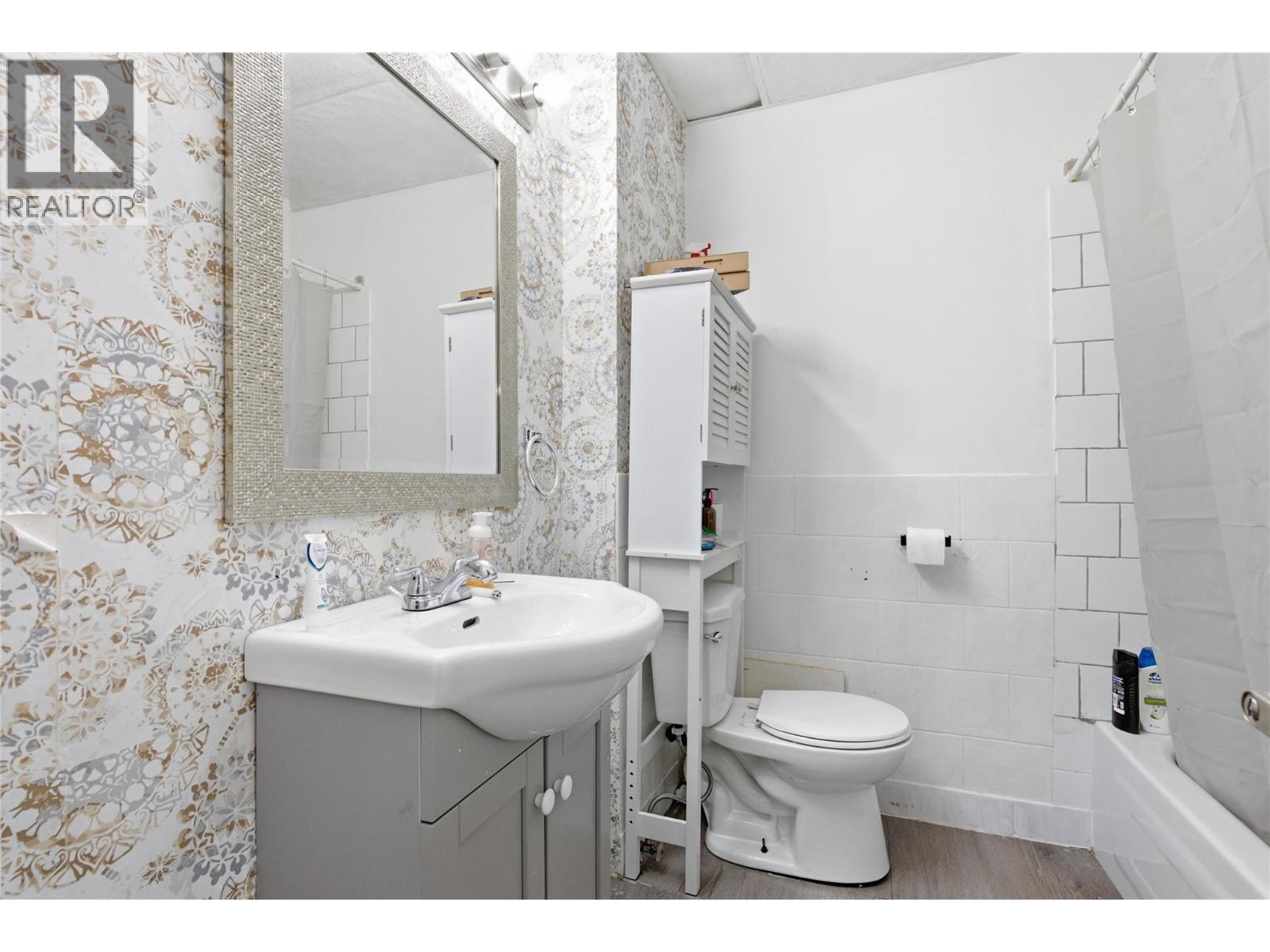 1202 Crestwood Drive Property Photo 26
