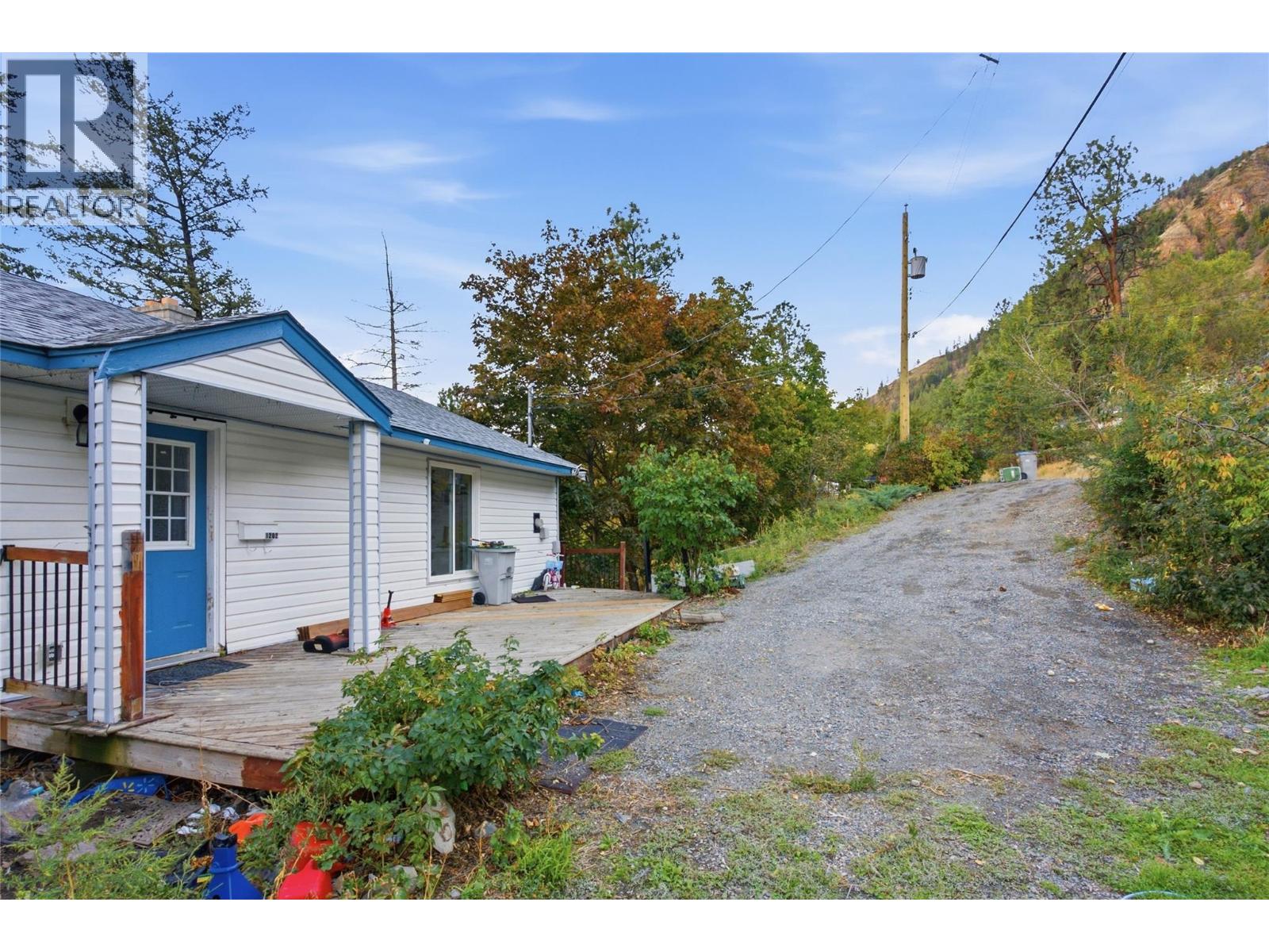 1202 Crestwood Drive Property Photo 42