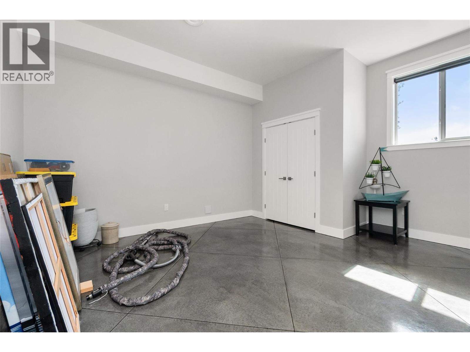 2875 Shayler Road Property Photo 10