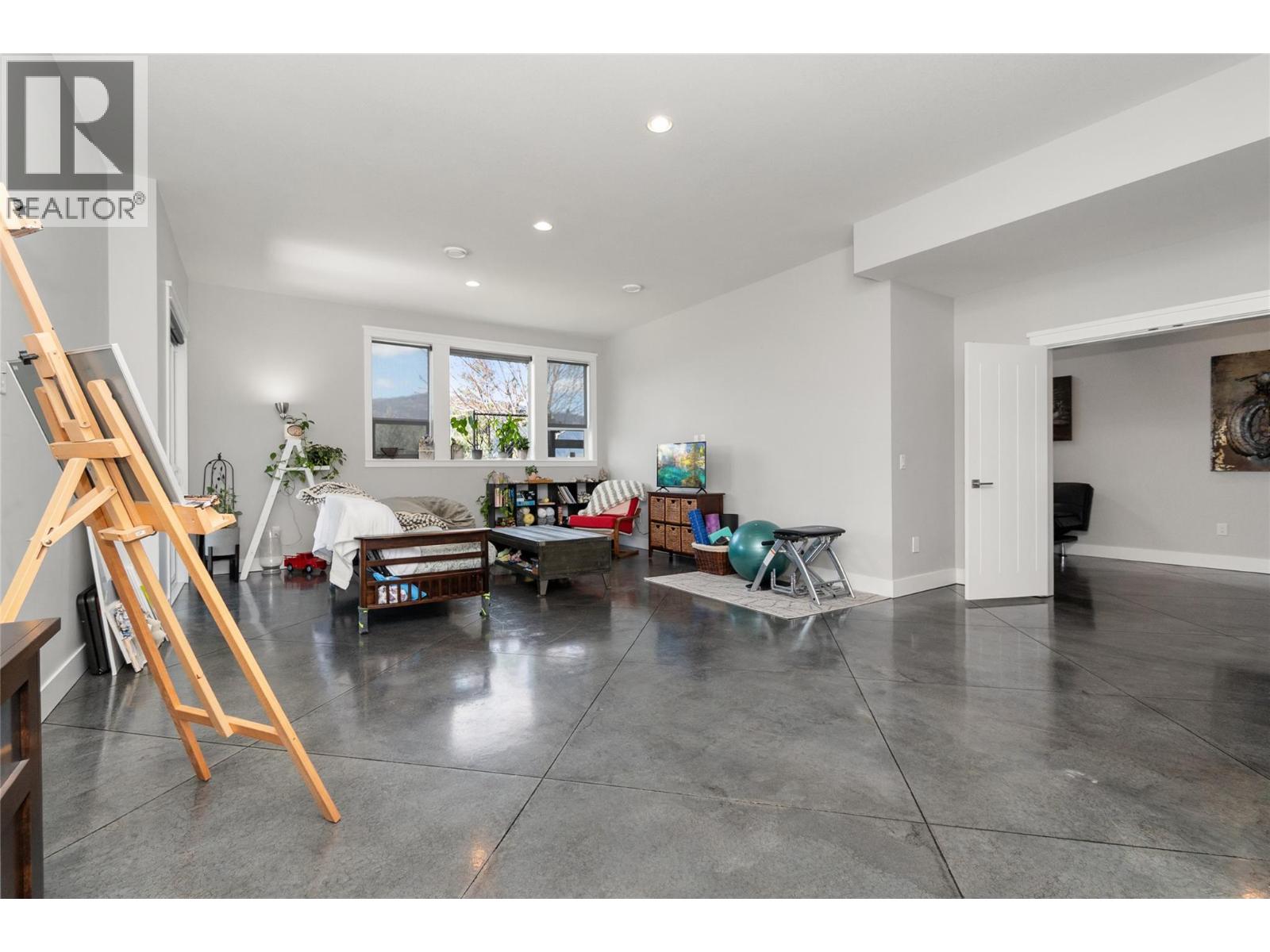 2875 Shayler Road Property Photo 17