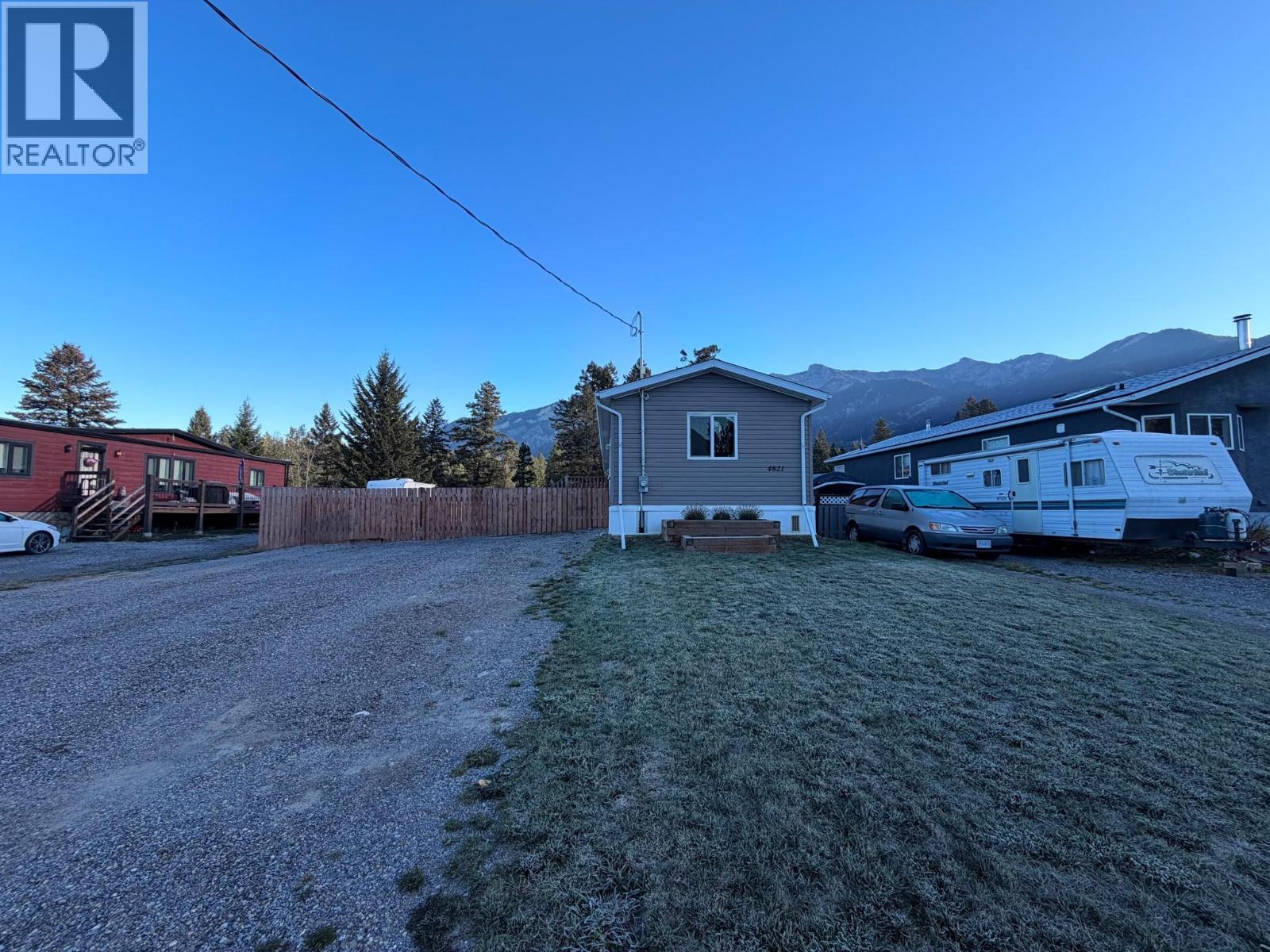 4821 Crescentwood Drive Property Photo 1