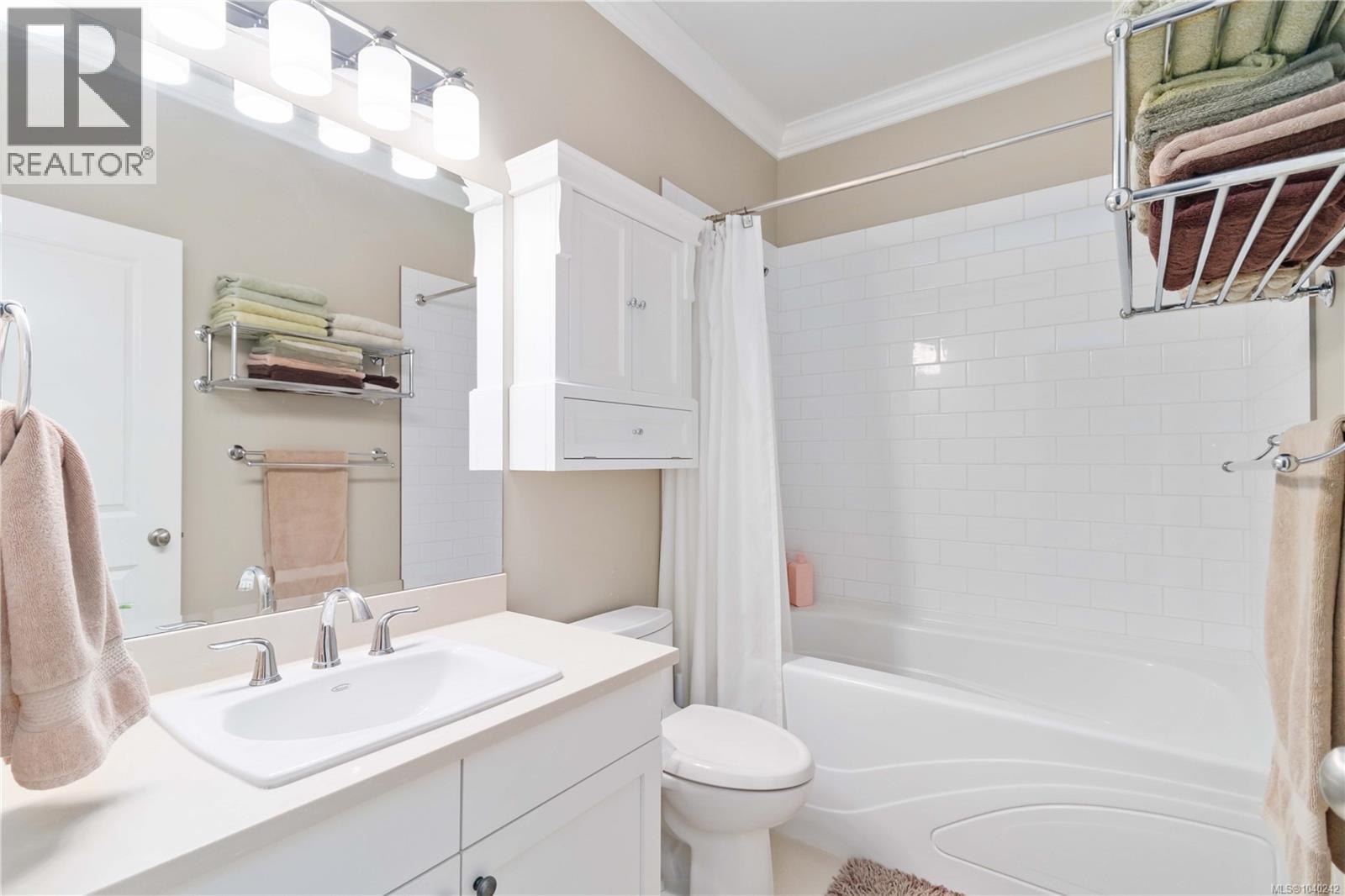 3 6995 Nordin Rd Property Photo 34