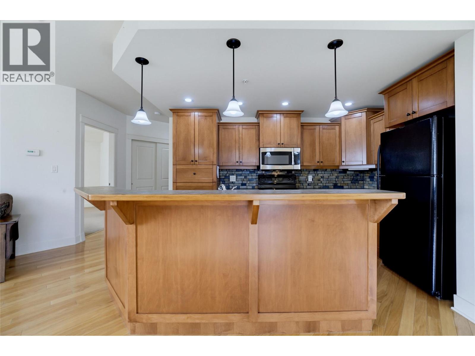 611 Shuswap Street Sw Unit# 202 Property Photo 8