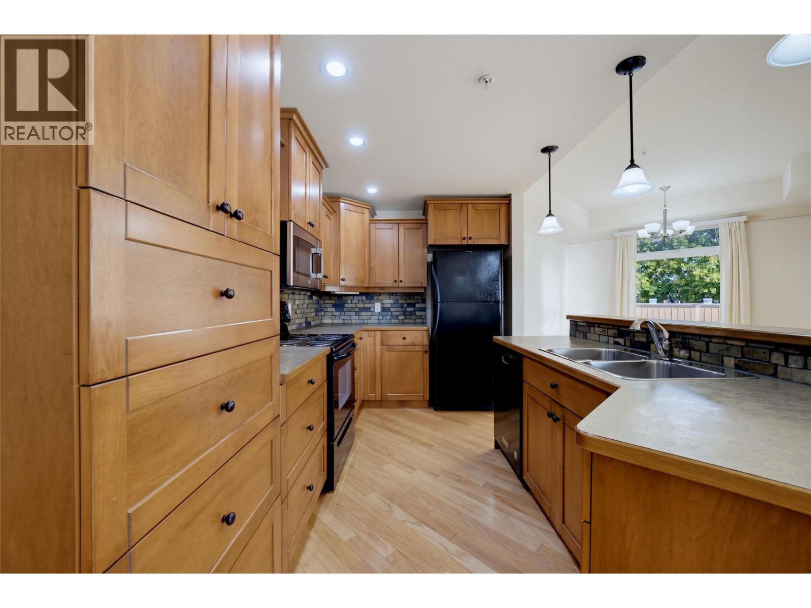 611 Shuswap Street Sw Unit# 202 Property Photo 12