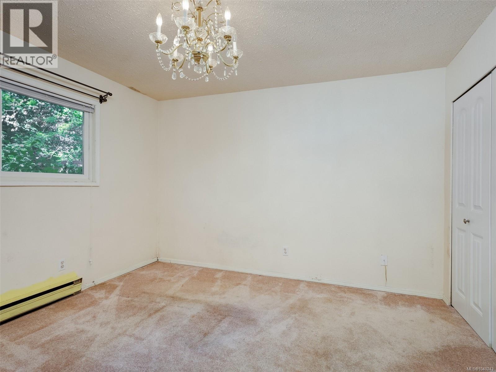 10040 Wisteria Pl Property Photo 12