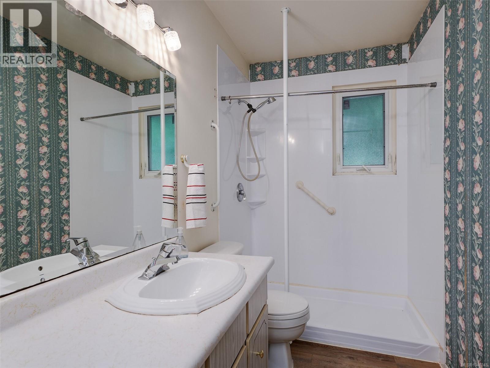 10040 Wisteria Pl Property Photo 14