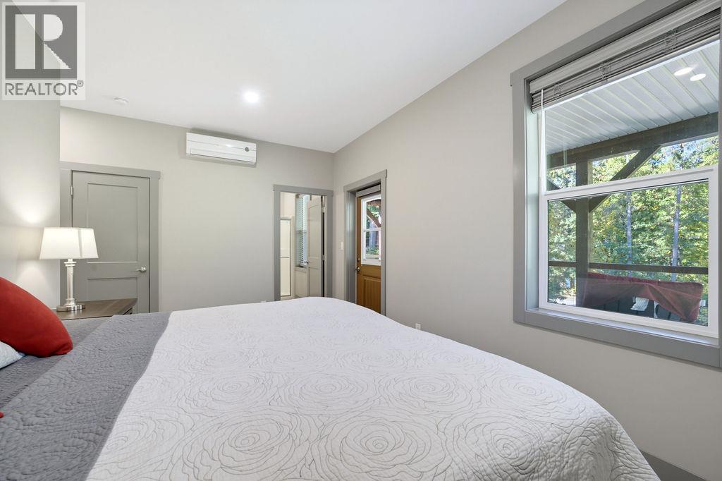 686 Swanbeach Road Property Photo 24