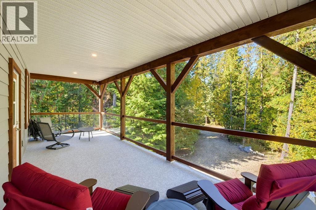 686 Swanbeach Road Property Photo 27