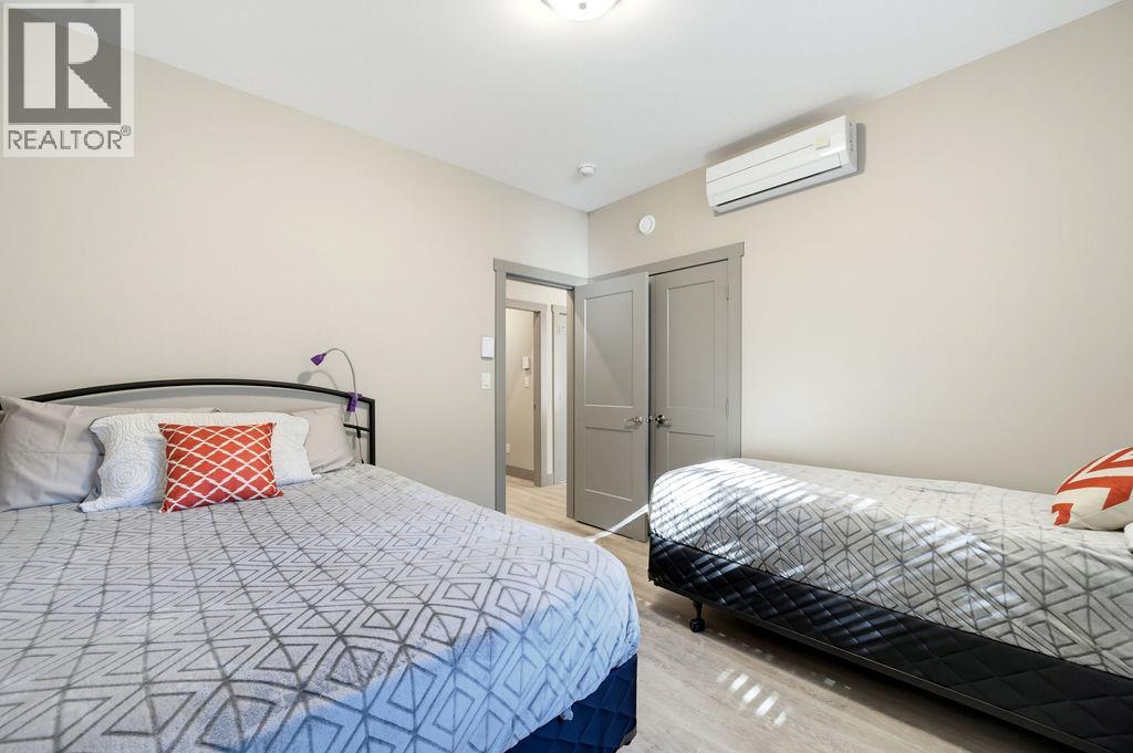686 Swanbeach Road Property Photo 32